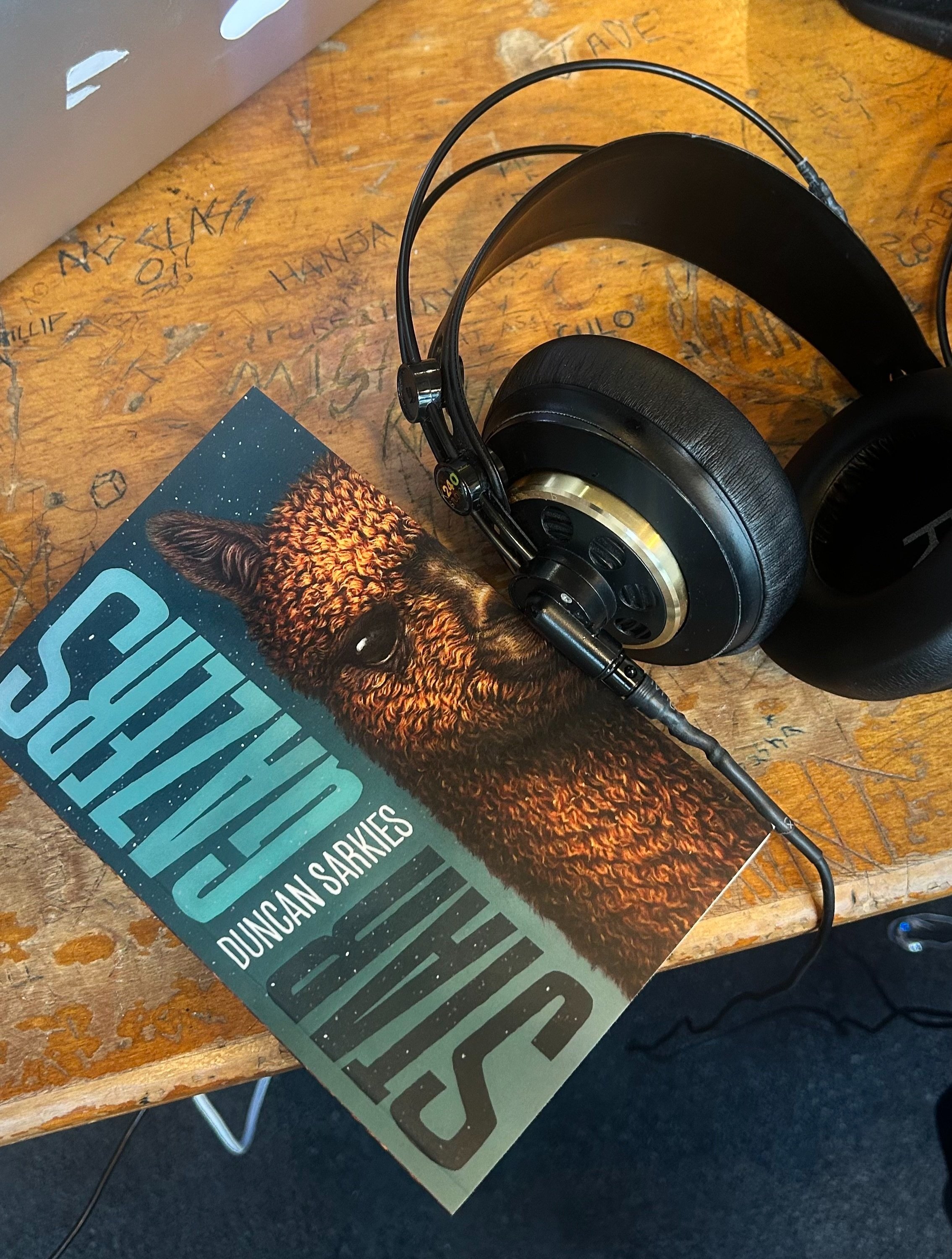 95bFM's Loose Reads: Star Gazers by Duncan Sarkies