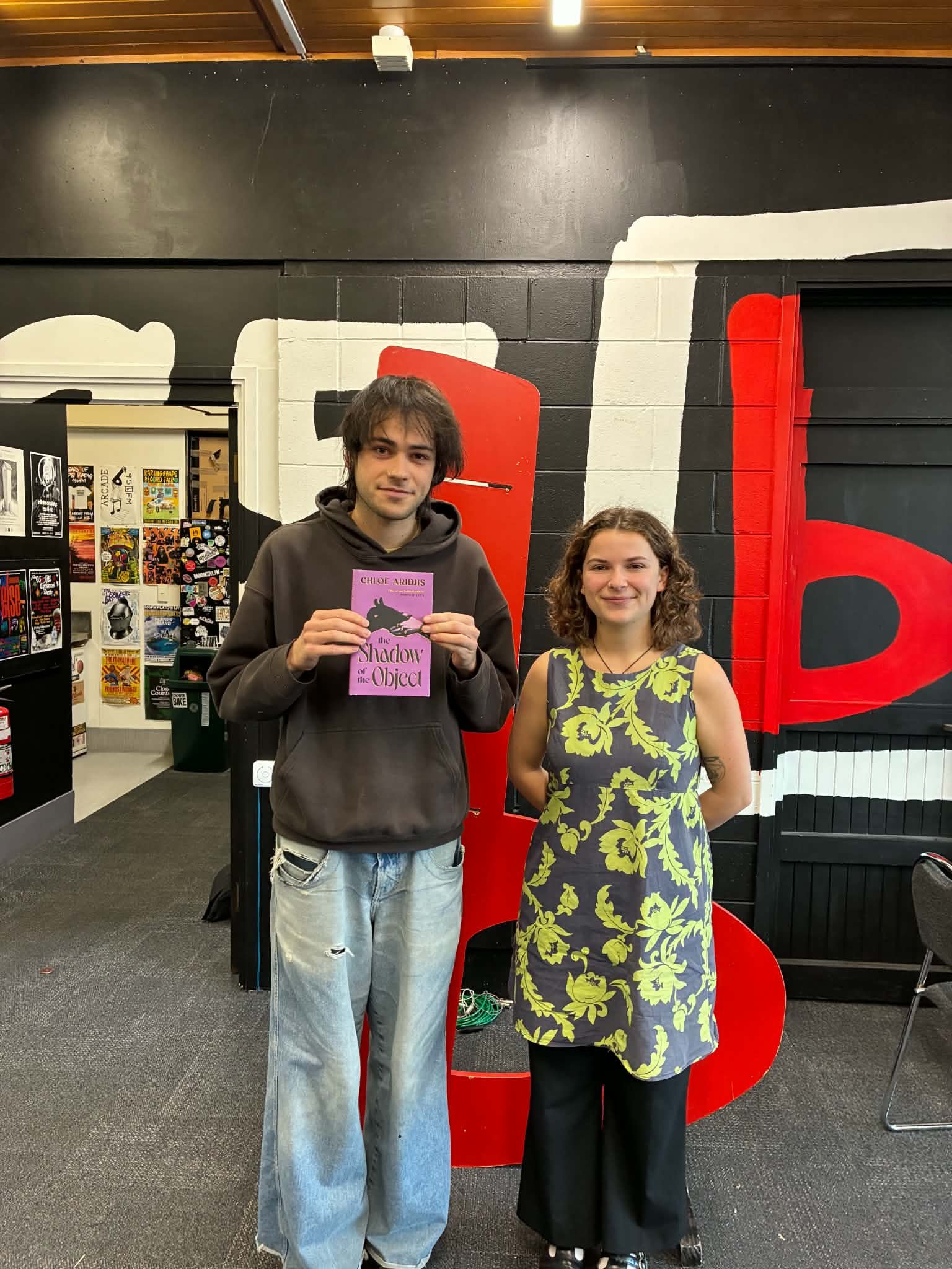 95bFM's Loose Reads: The Shadow of the Object by Chloe Aridjis