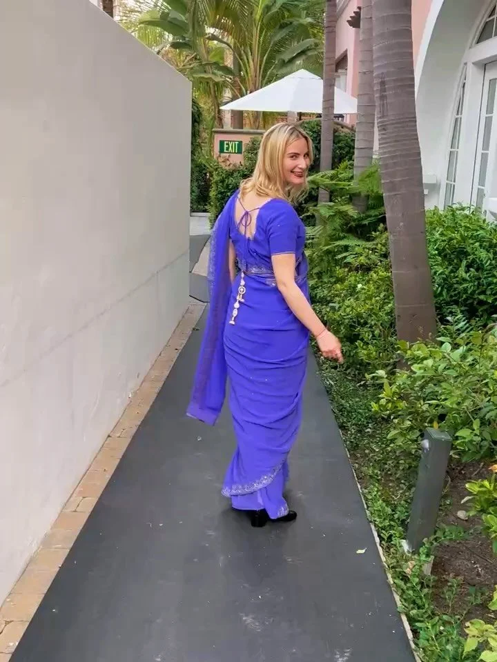 Serving ocean-wave vibes under the palms 🌊💙 Nothing like a pop of blue to match the Bel-Air sky. @hotelbelair