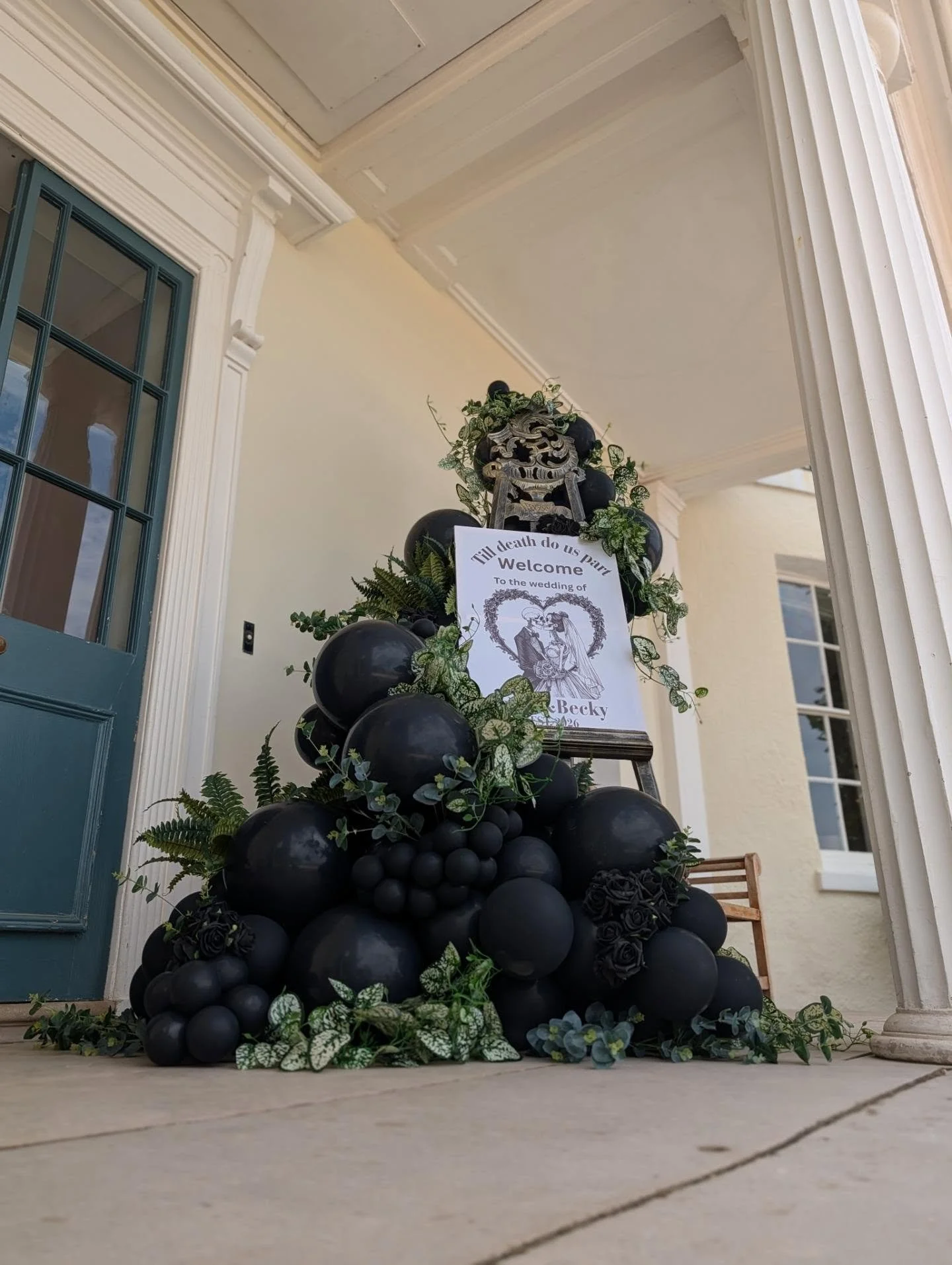 Last February, we met our lovely bride, Becky at @extravaganzaweddingfairs at @westpointexeter . In March, she then met for a consultation which ended up with this stunning result in July at @rockbeare_manor_

Dill death do us part 🥀 my favourite pa