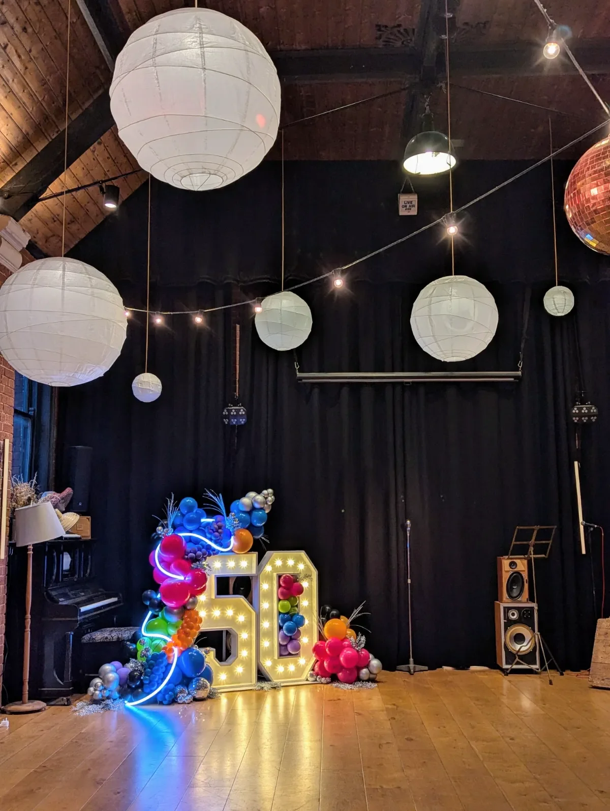 parties-streamers-events-08.webp