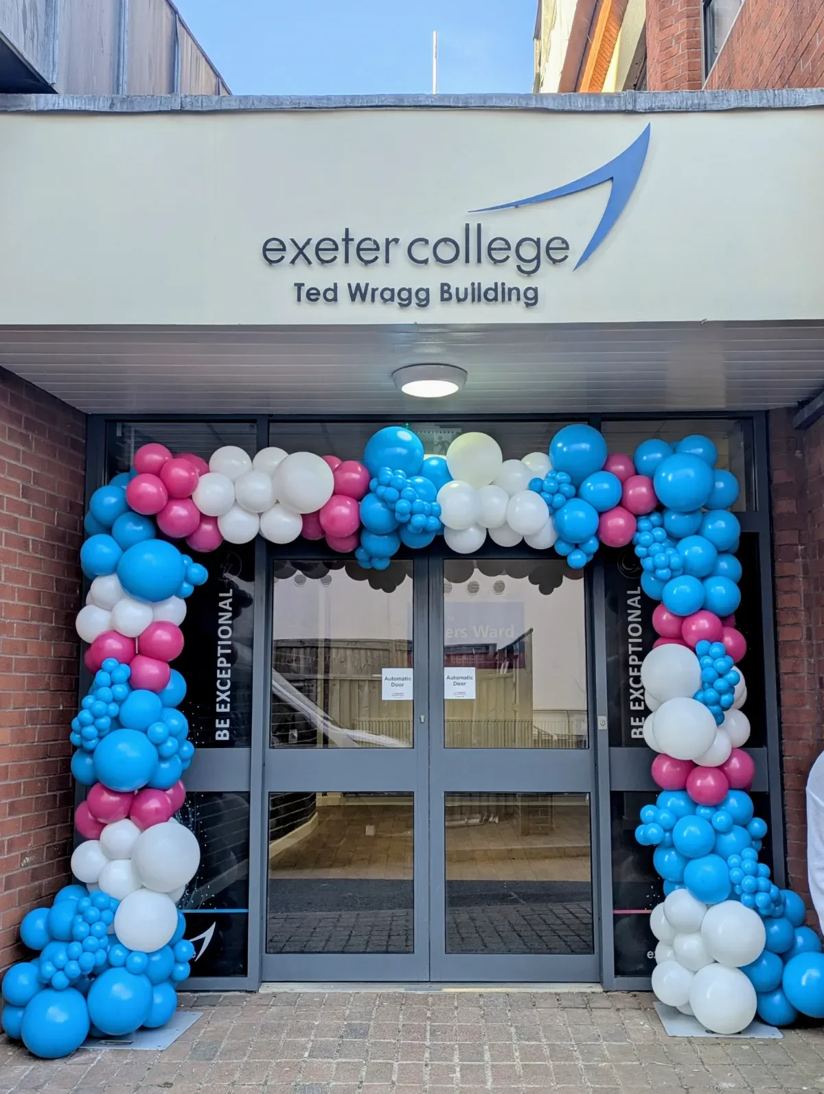 streamers-events-corporate-06.webp