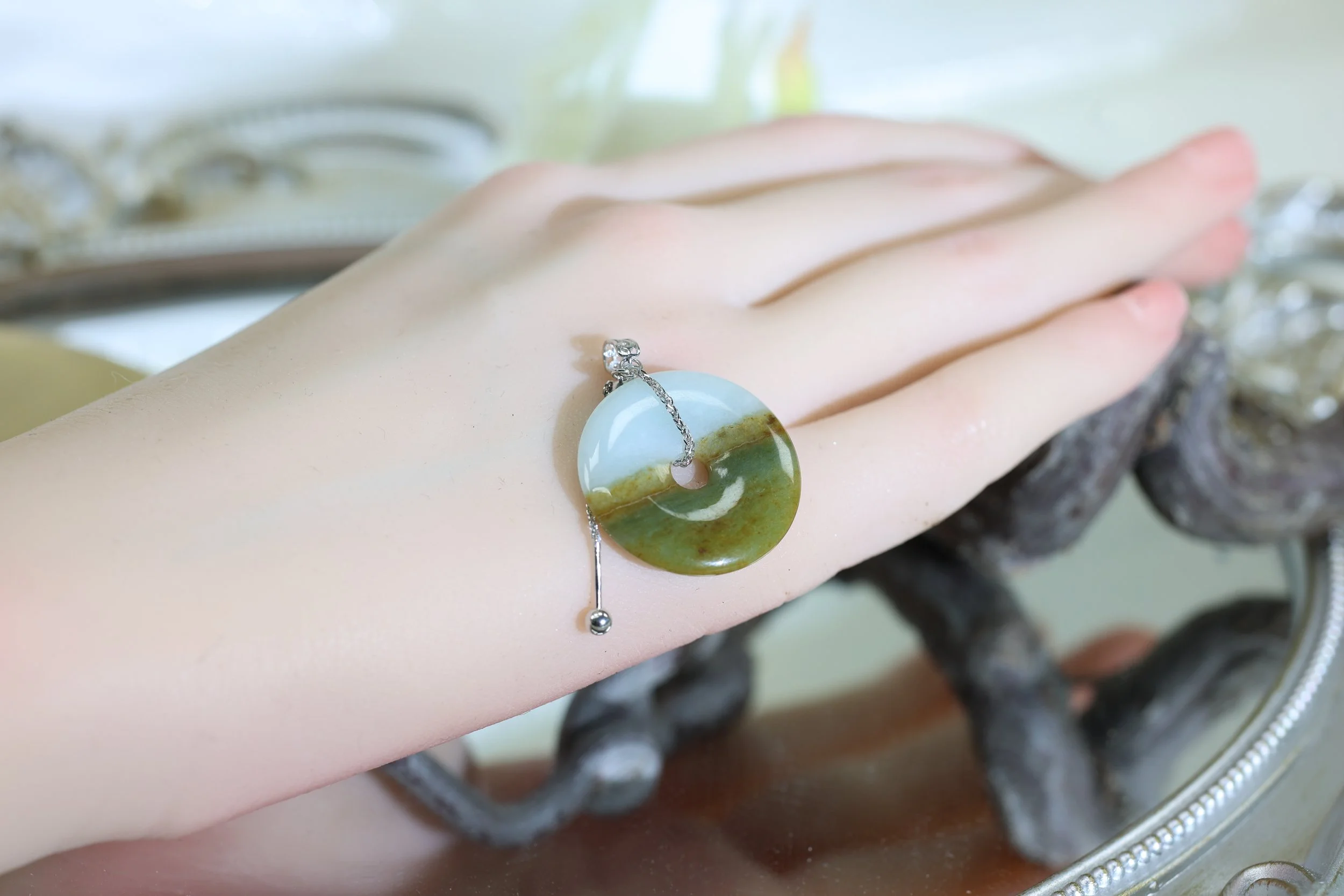 Willow Fall - 平安扣 Jadeite Necklace