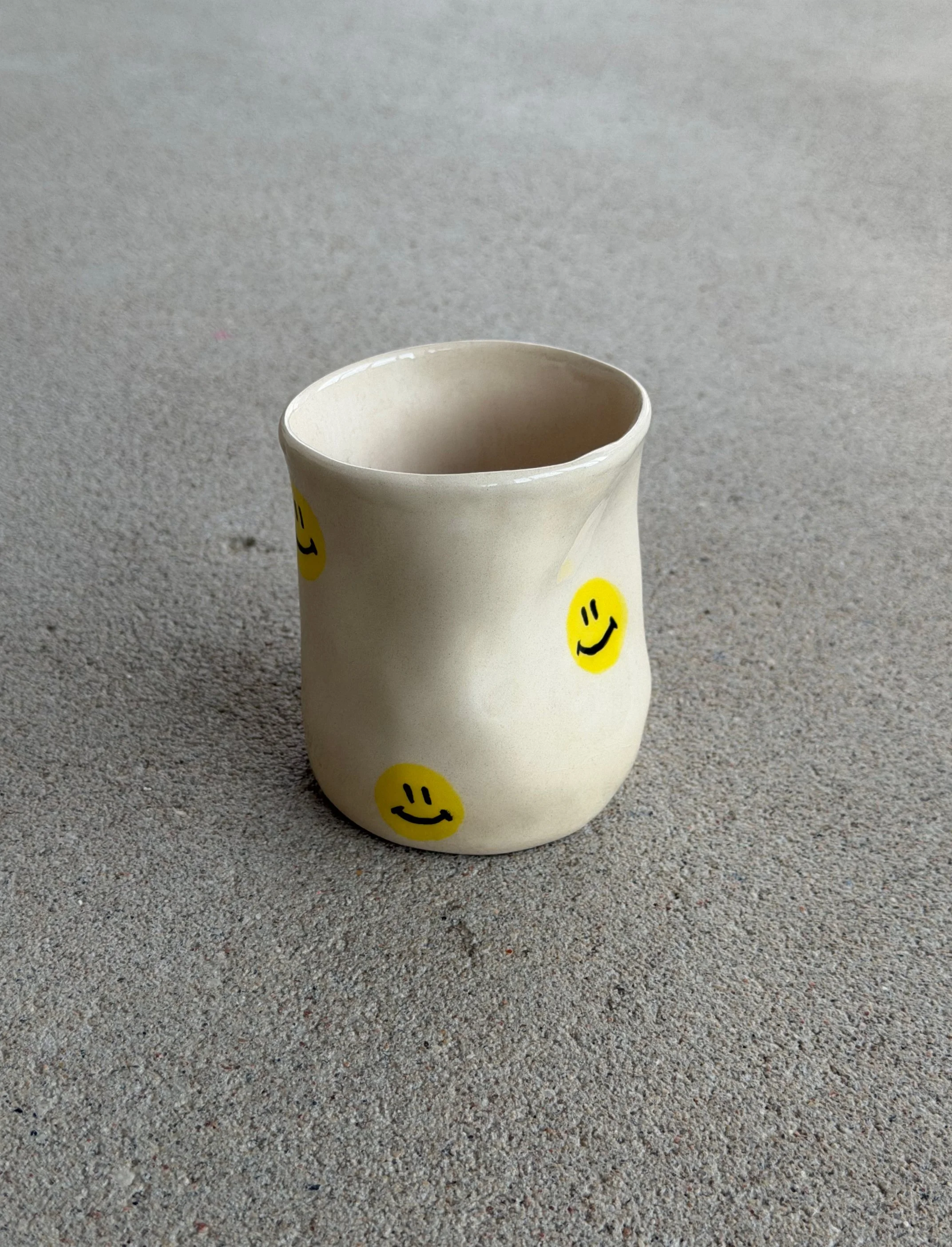 Puodelis Smiley