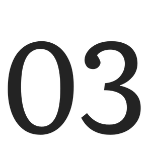 Un grand chiffre noir '03' sur un fond blanc.