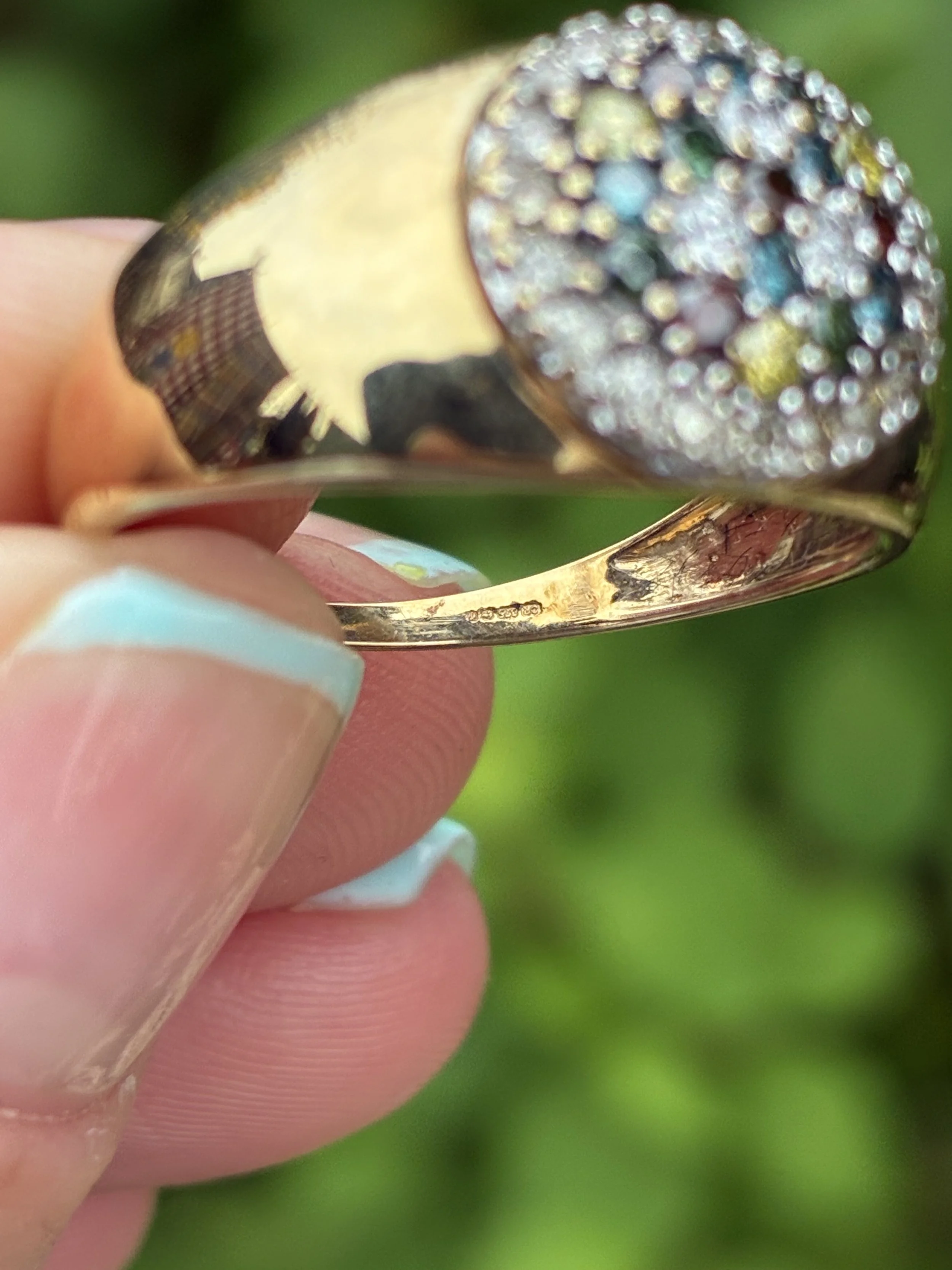 Multicolour diamond ring hallmark image