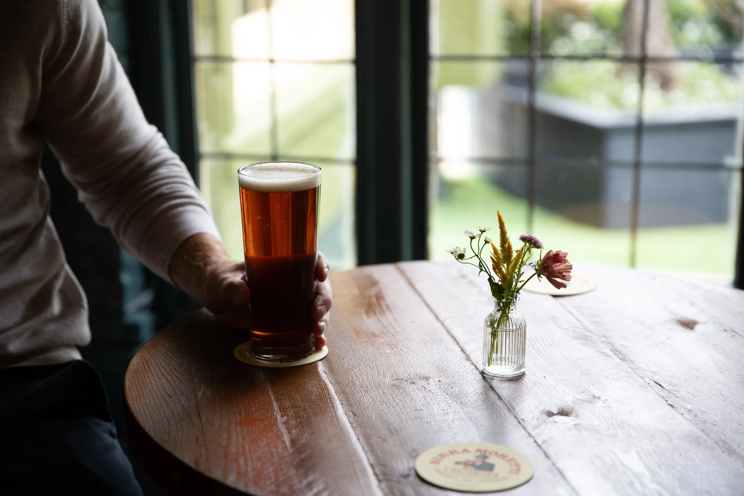 Hand and Flower Pint of ale-3.jpg