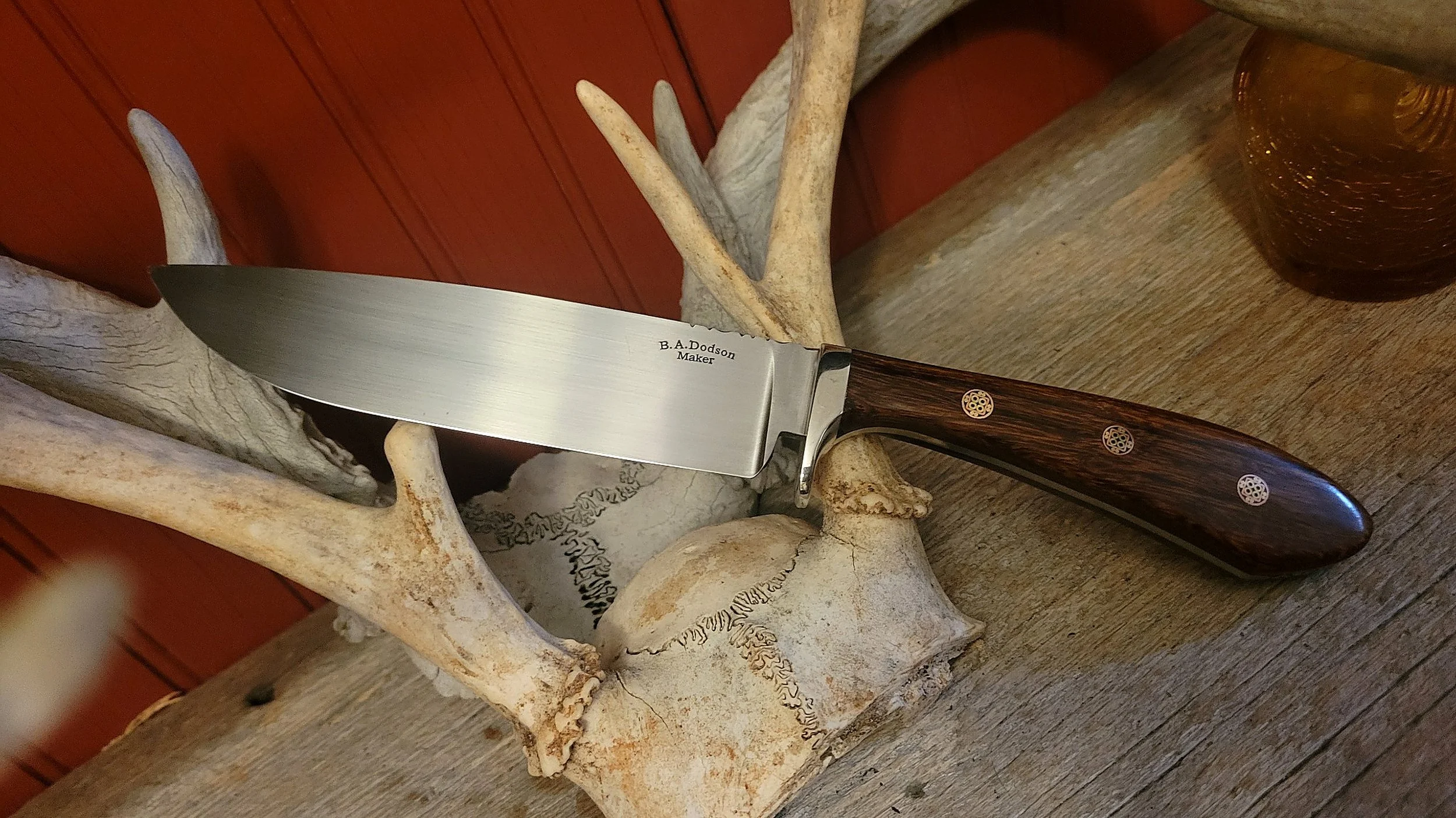 Desert Ironwood Fixed-Blade Hunter