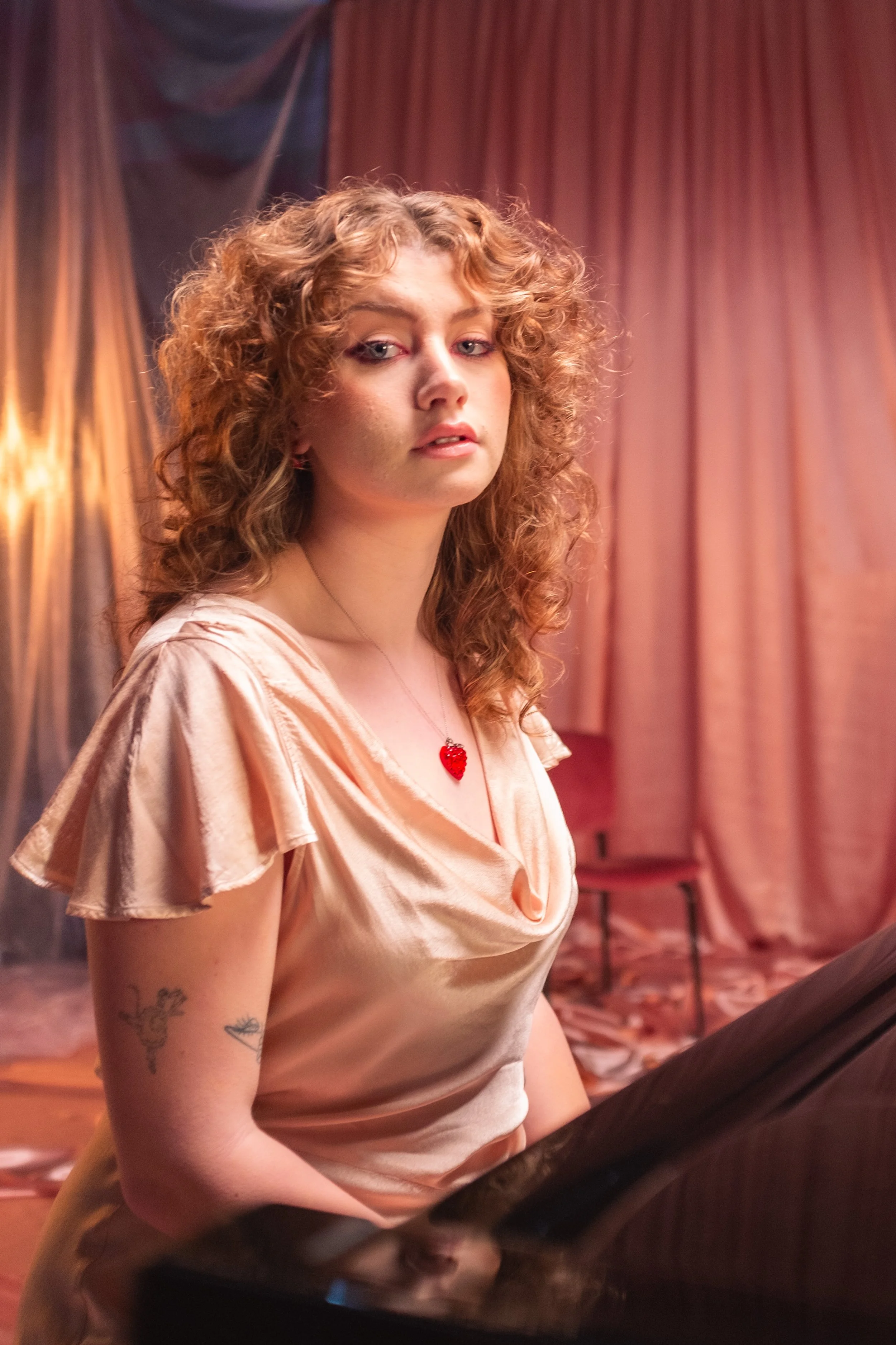 Ellur "Satellites" Music Video. BTS Editorial skin‑focused makeup by Kinga for music video production, blending expressive colour with refined beauty
