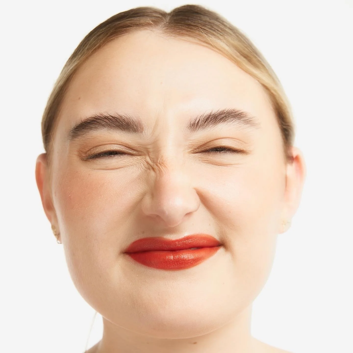 Soft glam with radiant complexion. Beauty makeup by Kinga, specialising in refined, skin‑focused looks for campaigns and media.