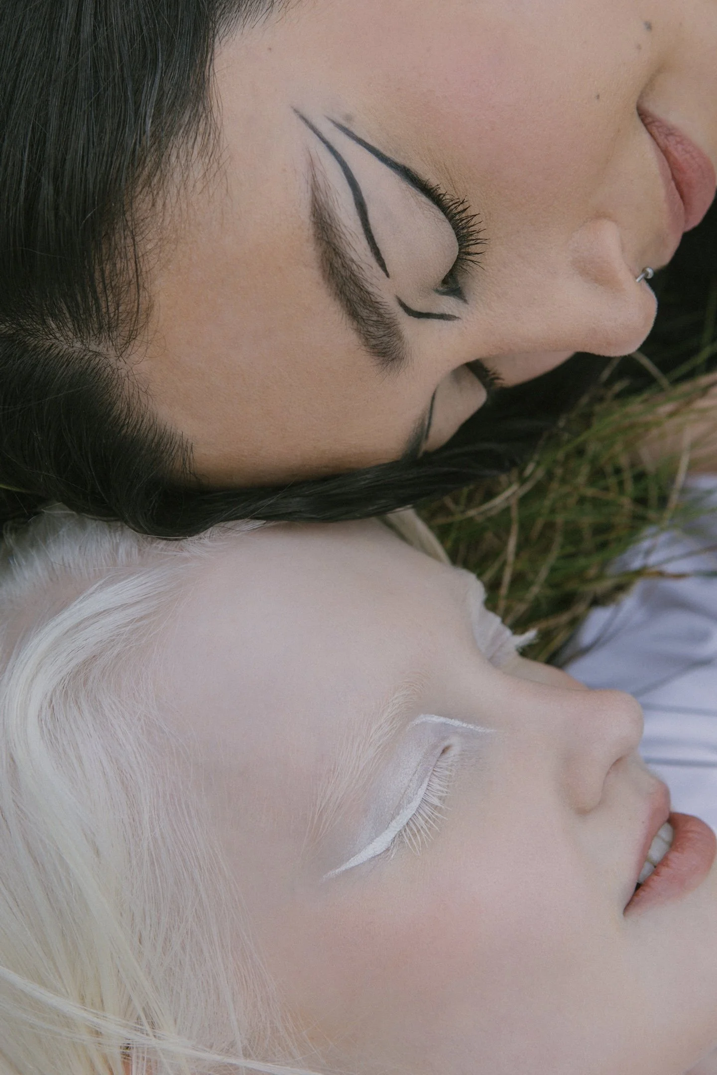 Vice Versa editorial for 17.23 Magazine. Black and White expressed through graphic liner looks by Kinga