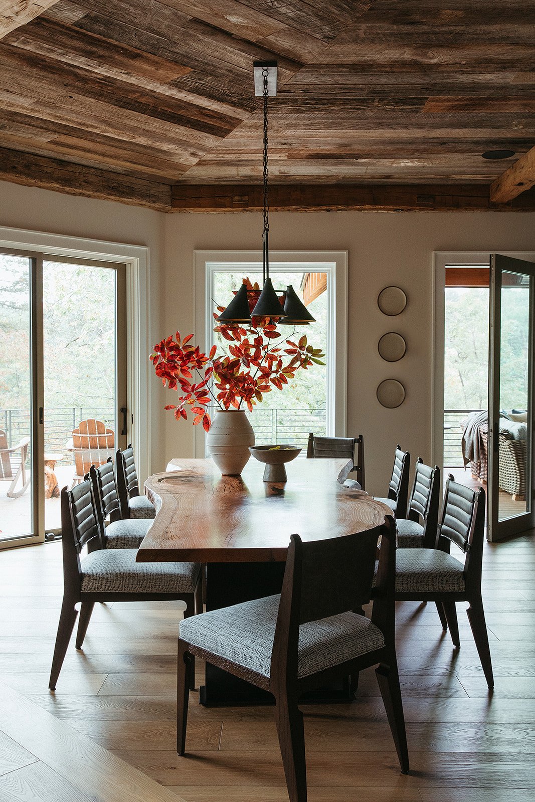 Christina-Hussey-Photography_Emily_Malcom_Interiors_LakeJames-1_websize.jpg
