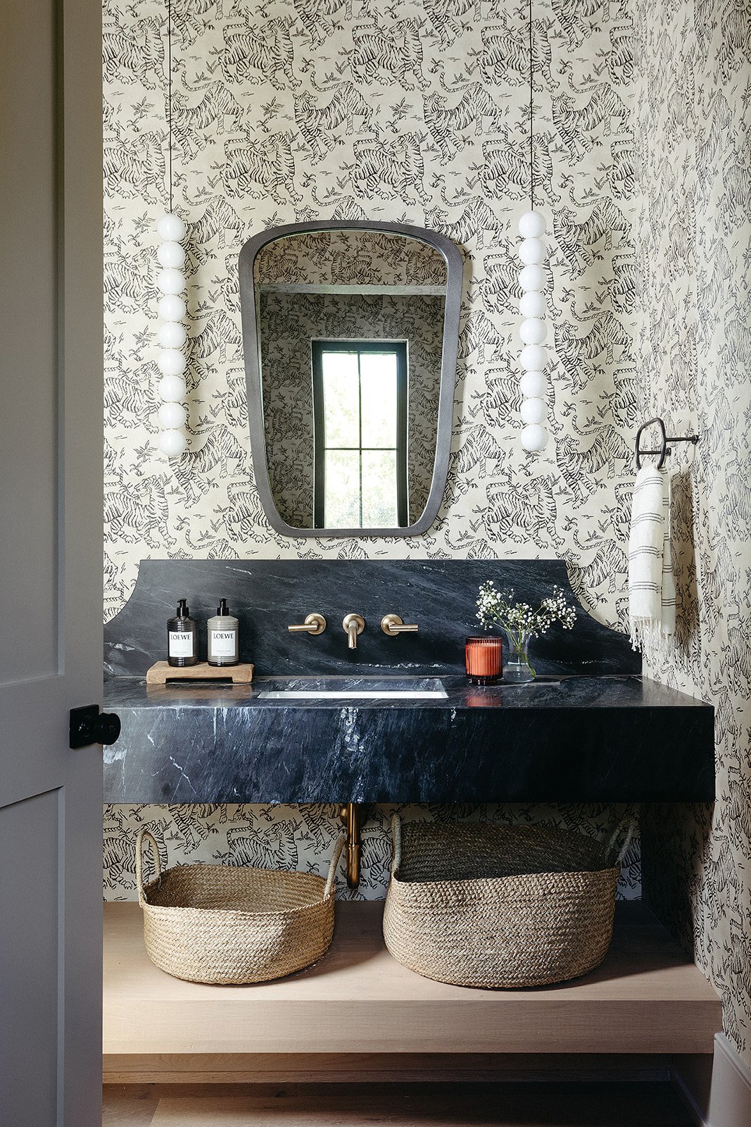 Christina-Hussey-Photography_Pure_House_Interiors_425_PowderRoom-1_websize.jpg