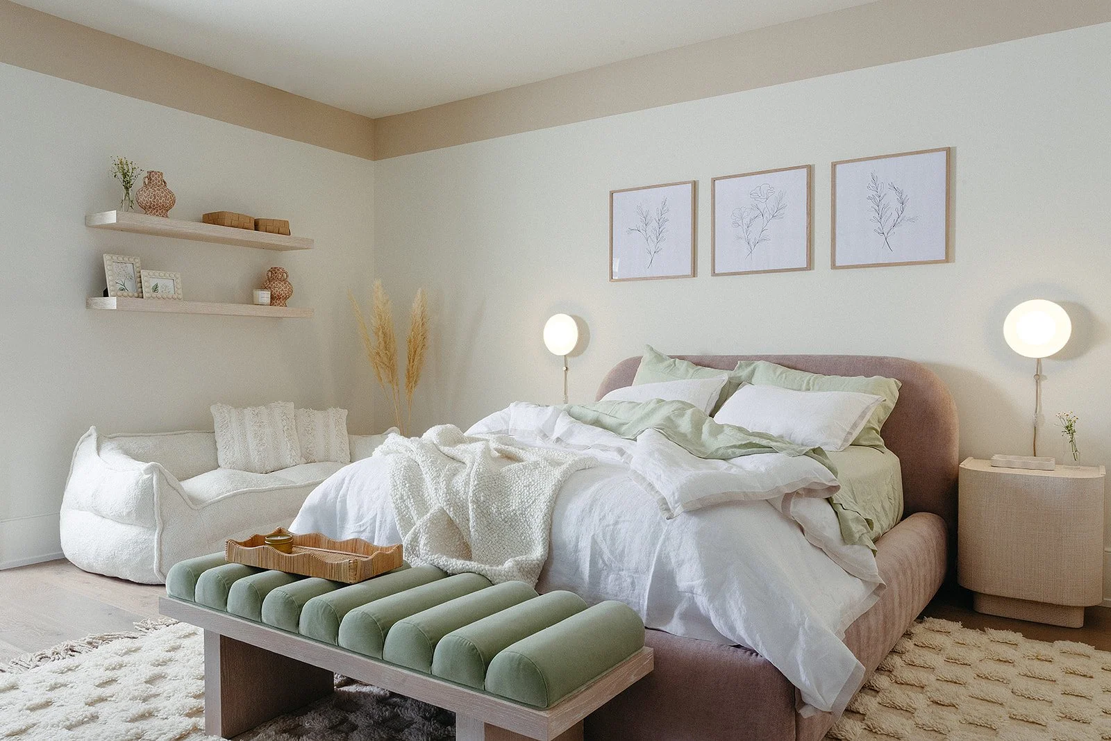 Christina-Hussey-Photography_Pure_House_Interiors_425_Bedroom1-7_websize.jpg