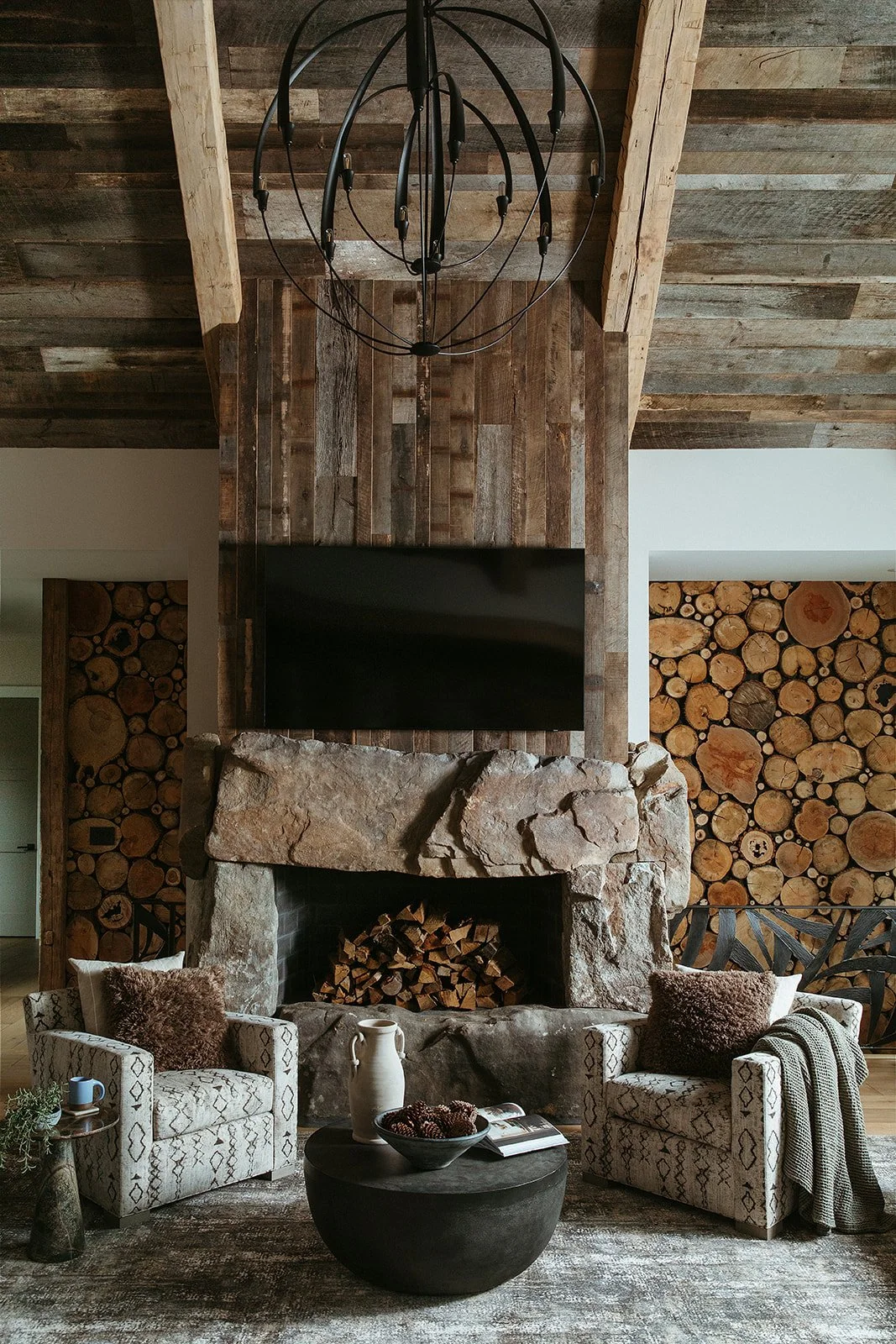 Christina-Hussey-Photography_Emily_Malcom_Interiors_LakeJames-1-6_websize.jpg