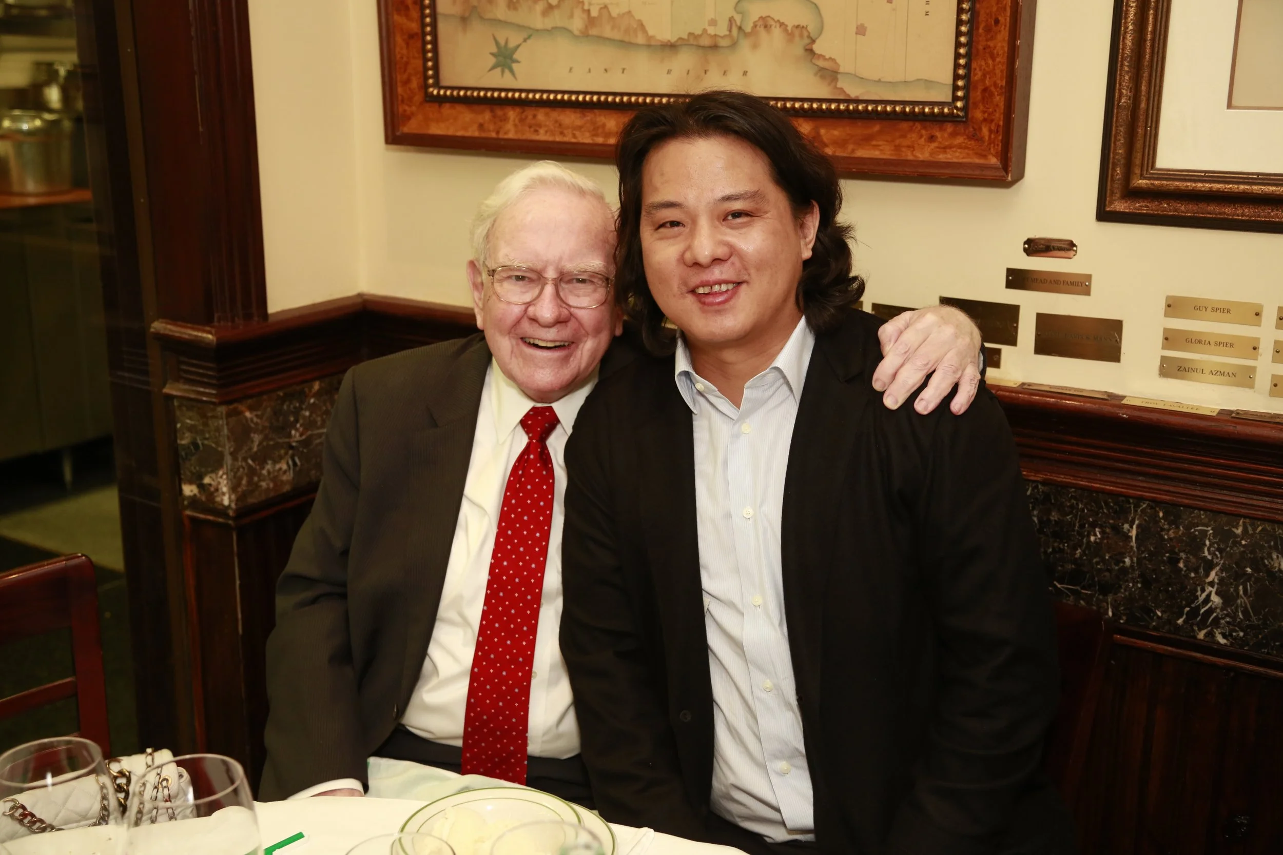 Lunch With Warren Buffett 2015