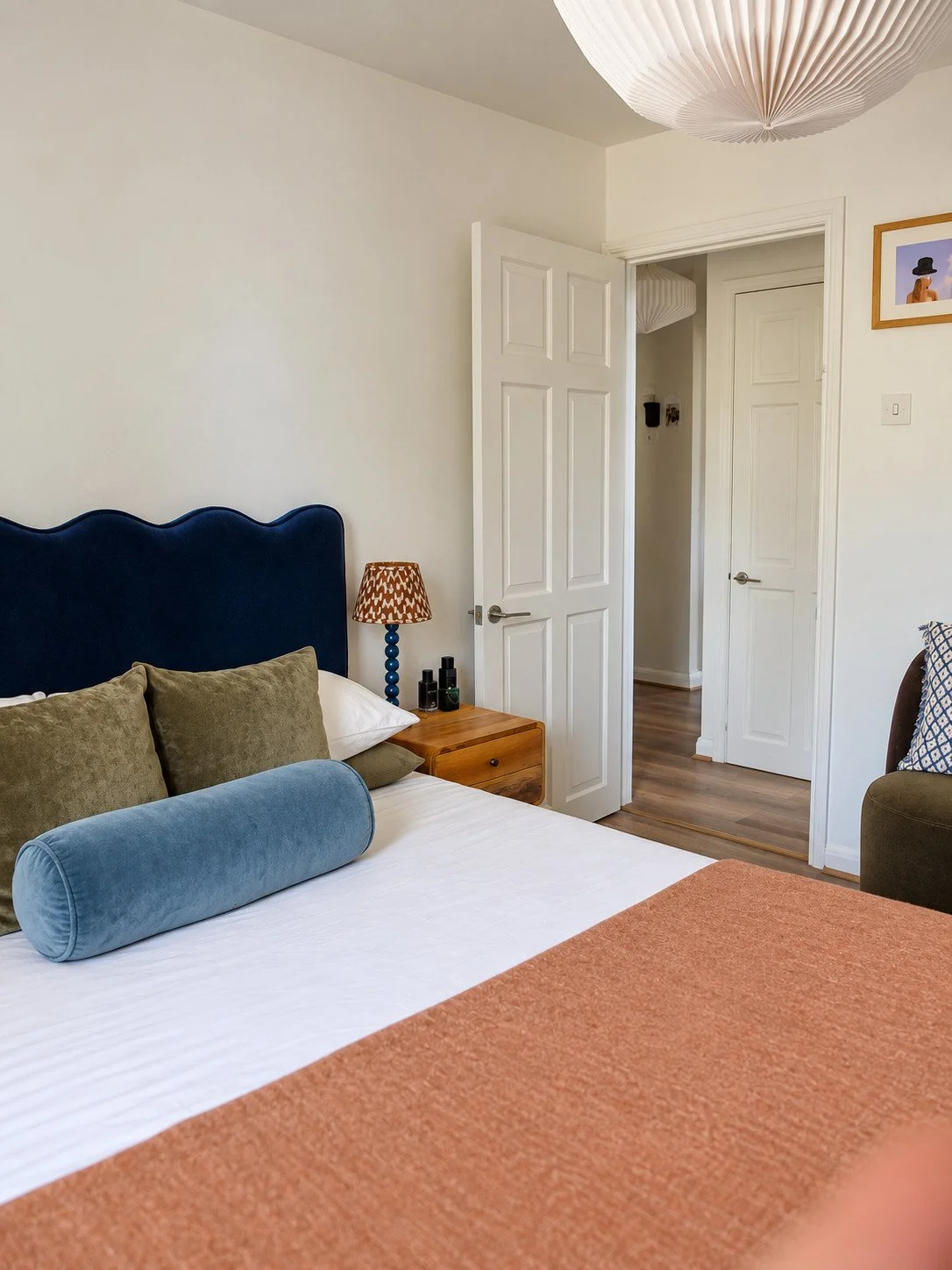 bedroom 5.jpg