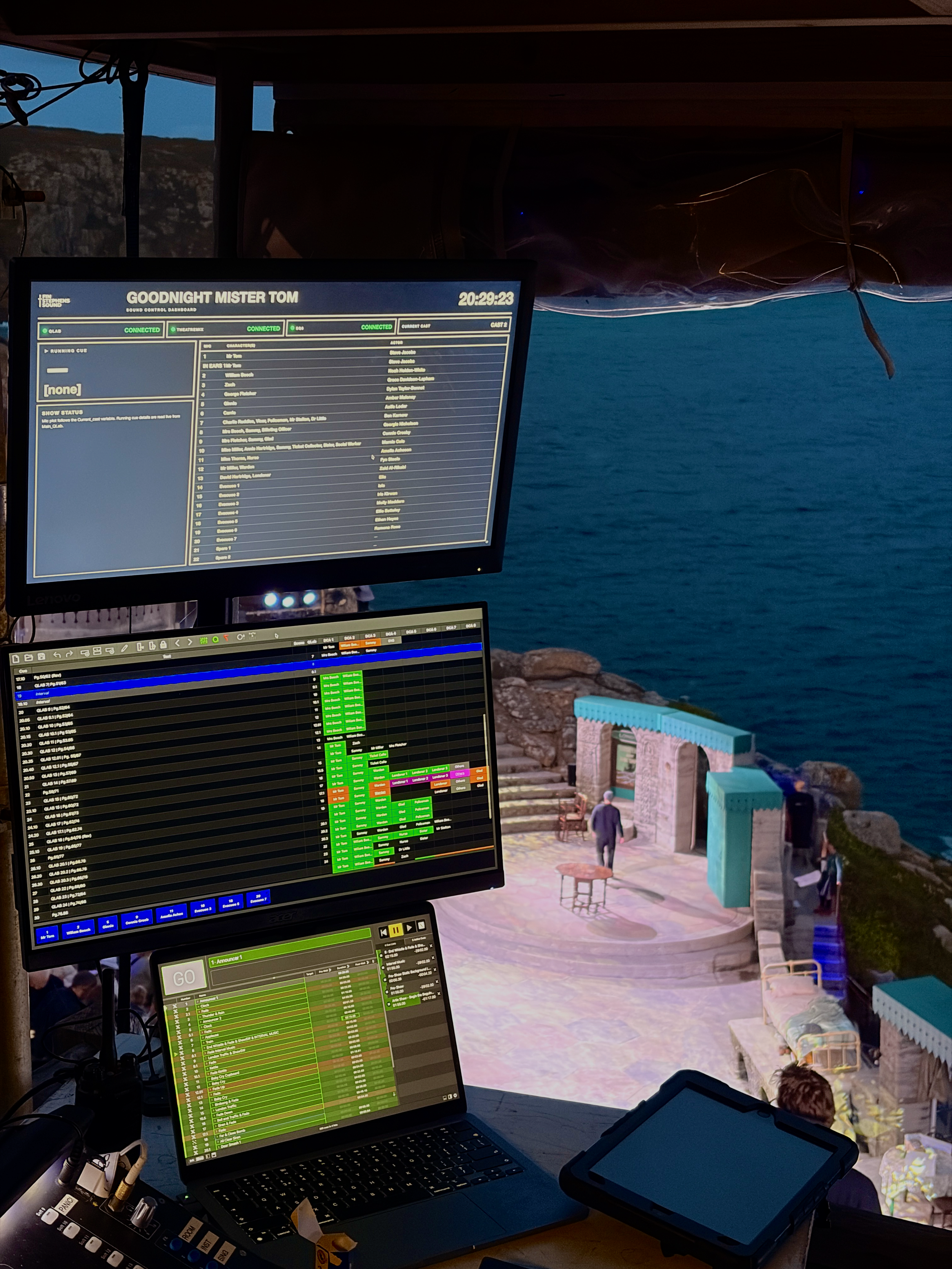 fin-stephens-sound-operator-goodnight-mister-tom-sounddesk.png