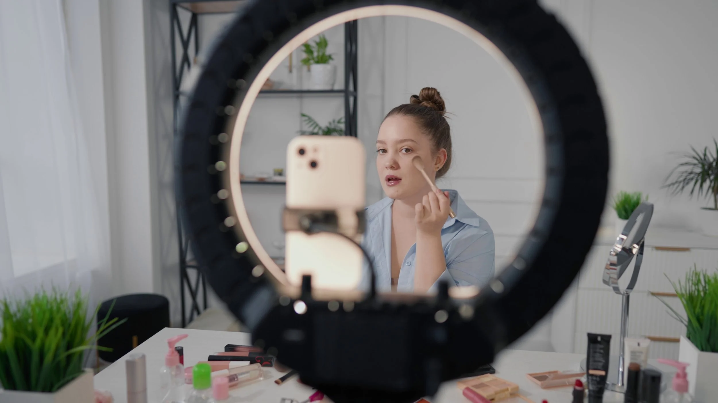 How to Structure a TikTok LIVE Show People Return To