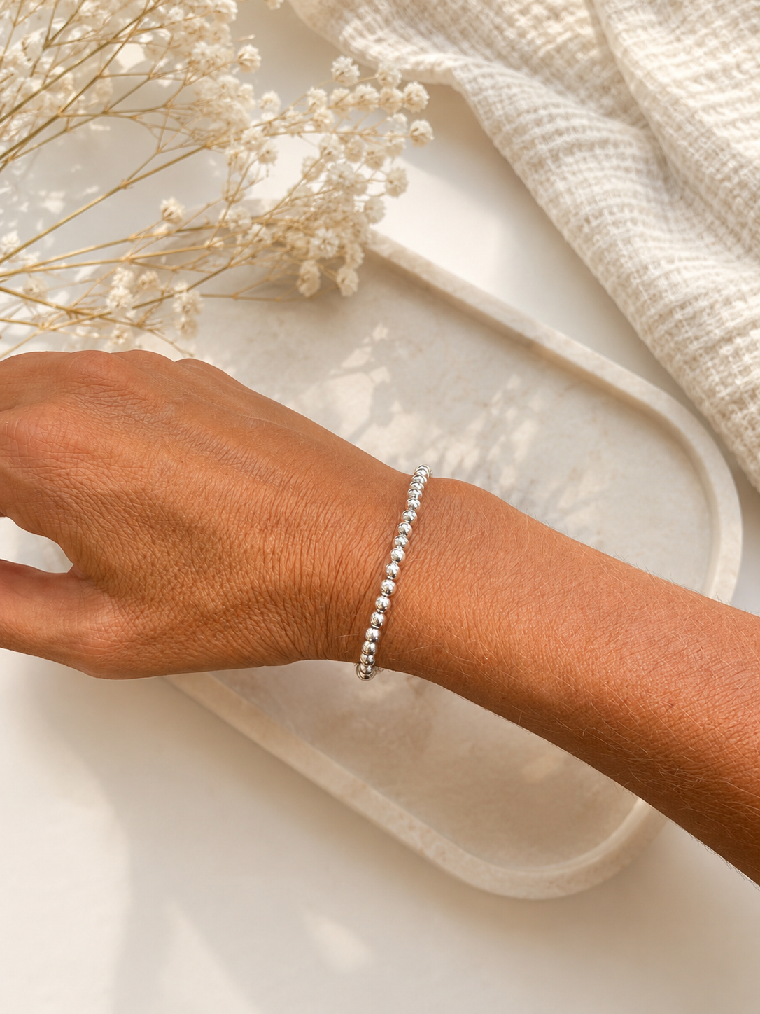 silver wrist 4mm.png