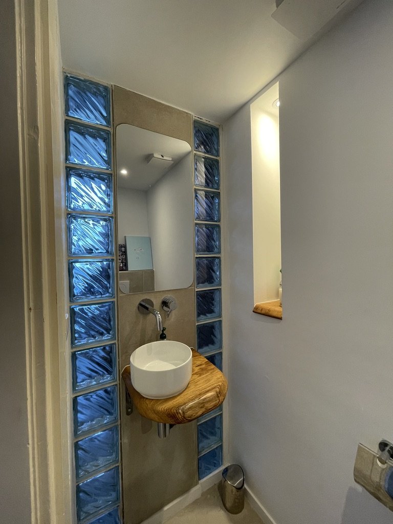 Anna_Toilet3.jpeg