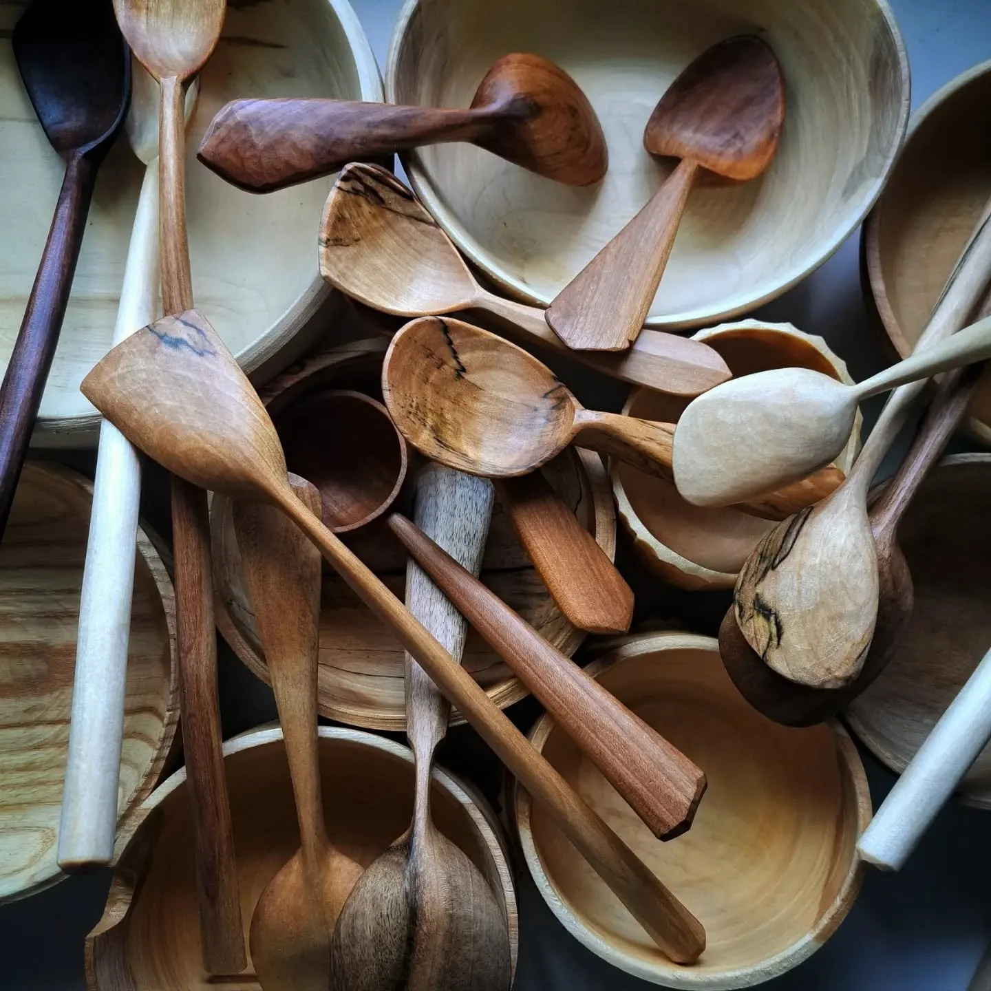 Anthony Bourdain once said, "... there are two types of people in life. The ones that do the things they say they will do and then everyone else".
.
When I read that line in my early twenties it became slammed into my mind that these were w