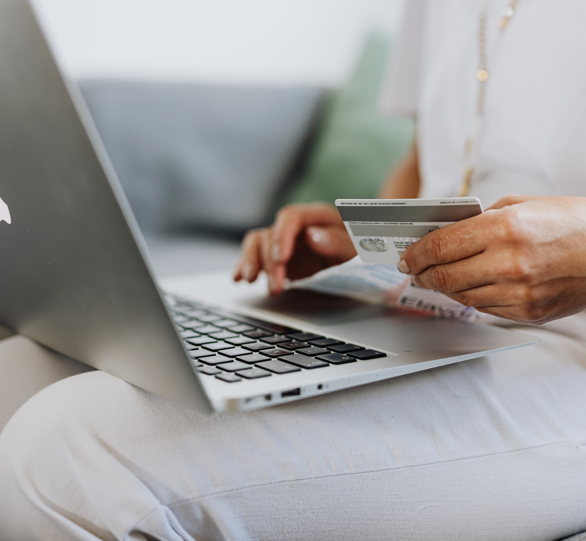 Donna Robinson Esq. LL.M. requires pre-payment for legal services