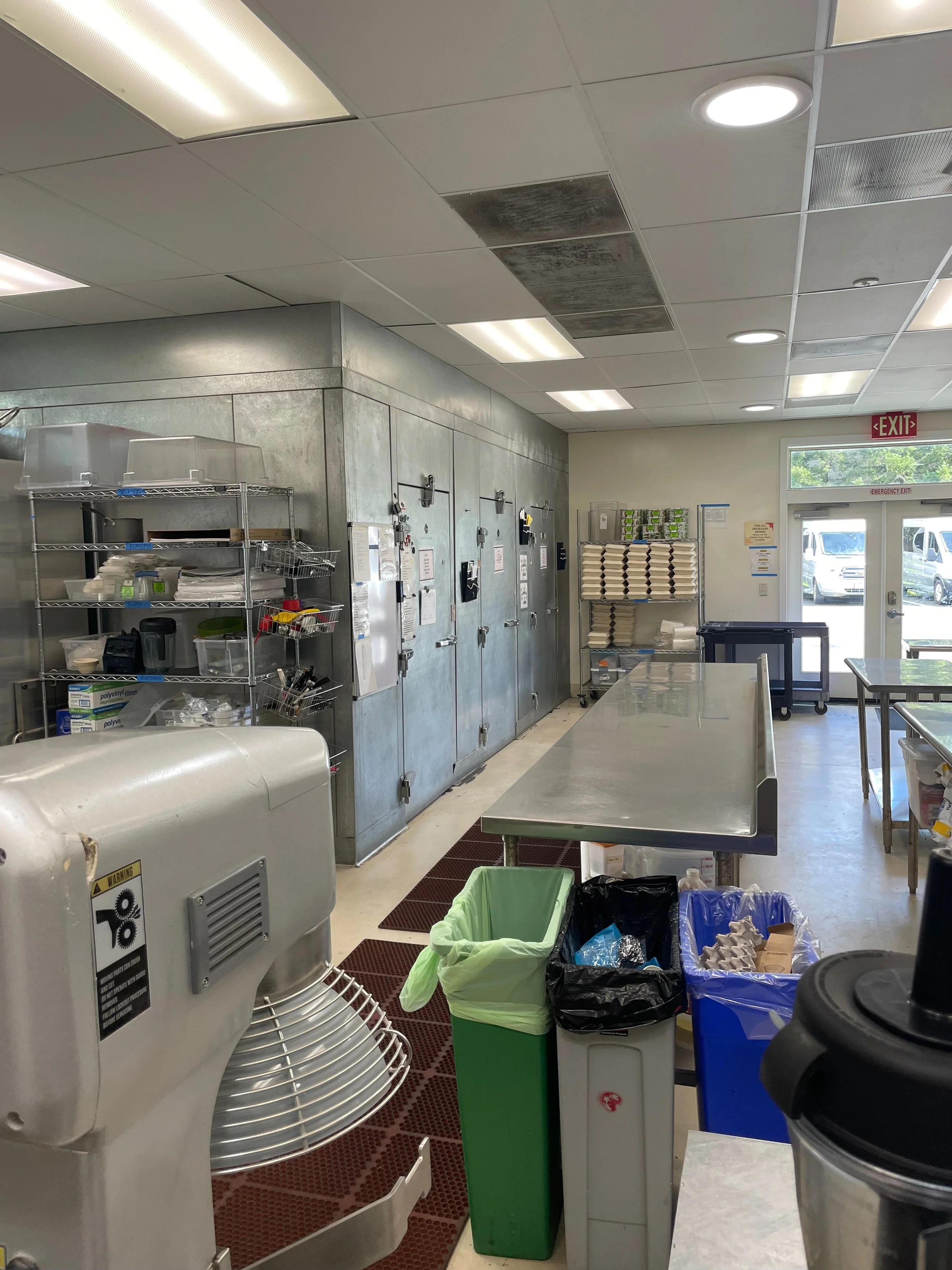 20-quart commercial mixer available for kitchen members