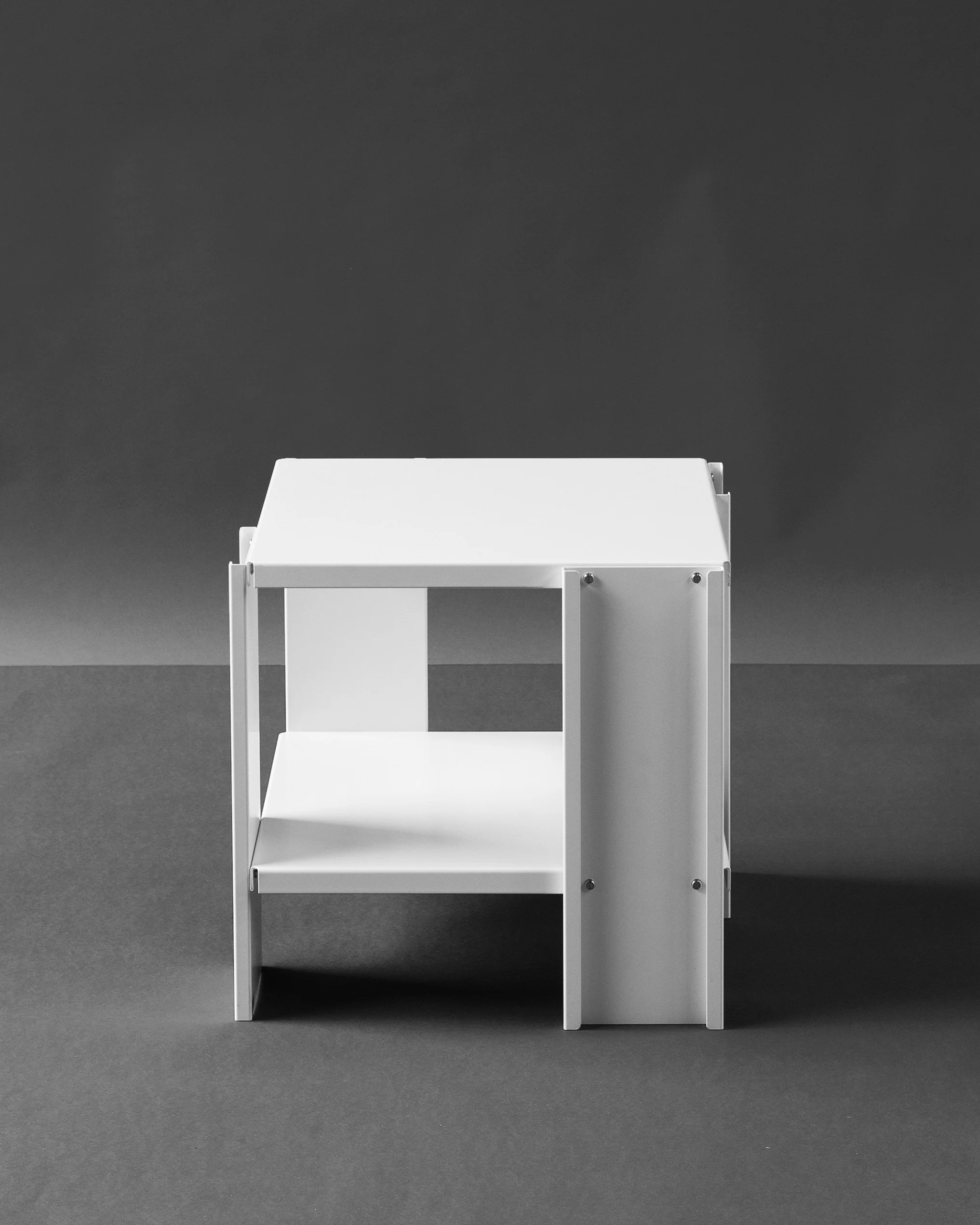 05 Side table white powder coated L1020711.jpeg