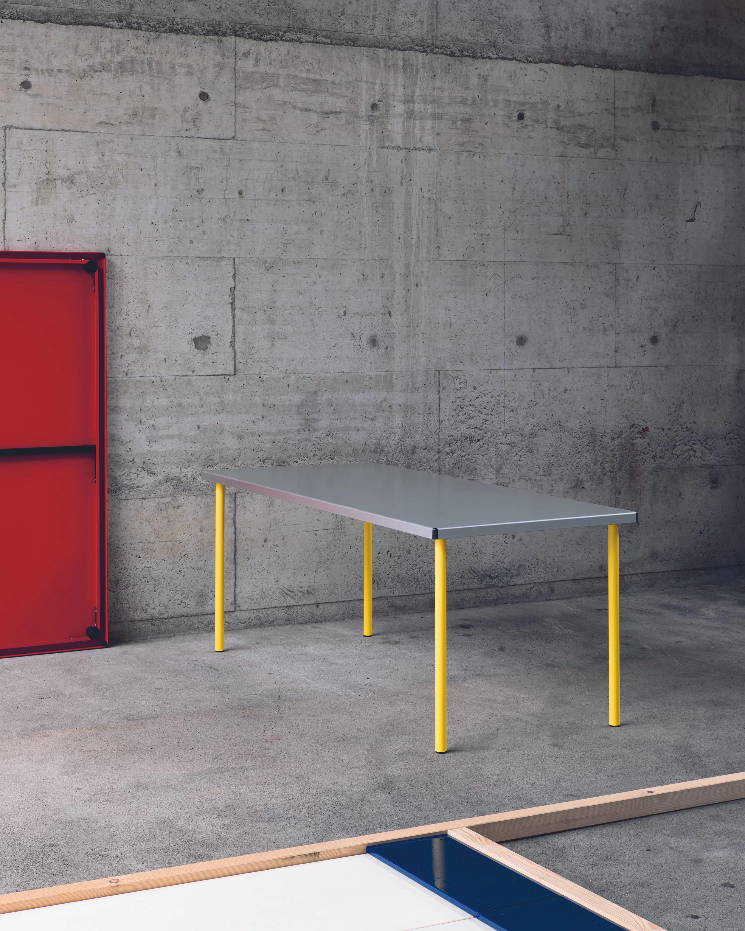 Aluminium Table 2 clear anodised L1004658.jpg