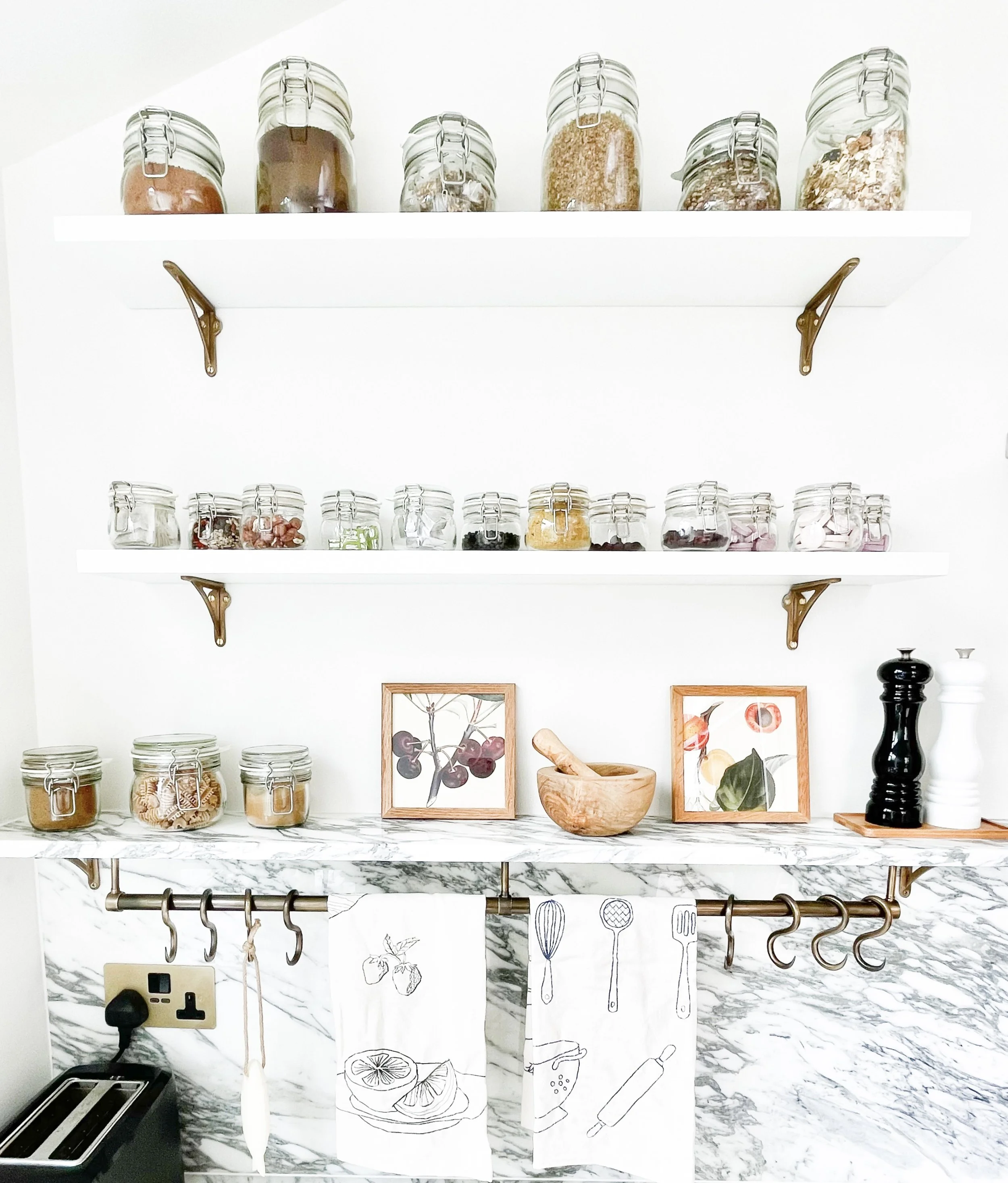 Homefulness Kitchen 02.jpg