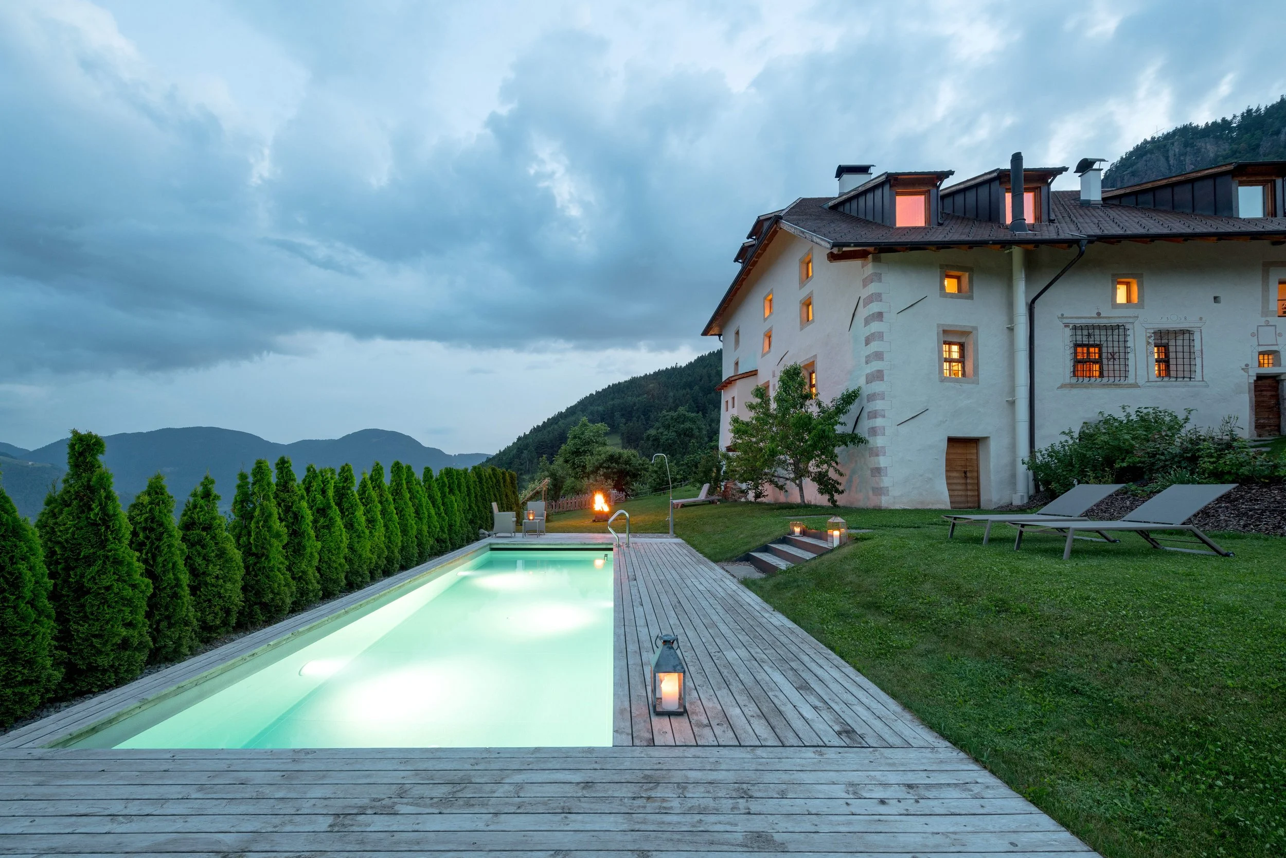 Exterior view with pool_1©Mitterstiller Dolomites Relais.jpg