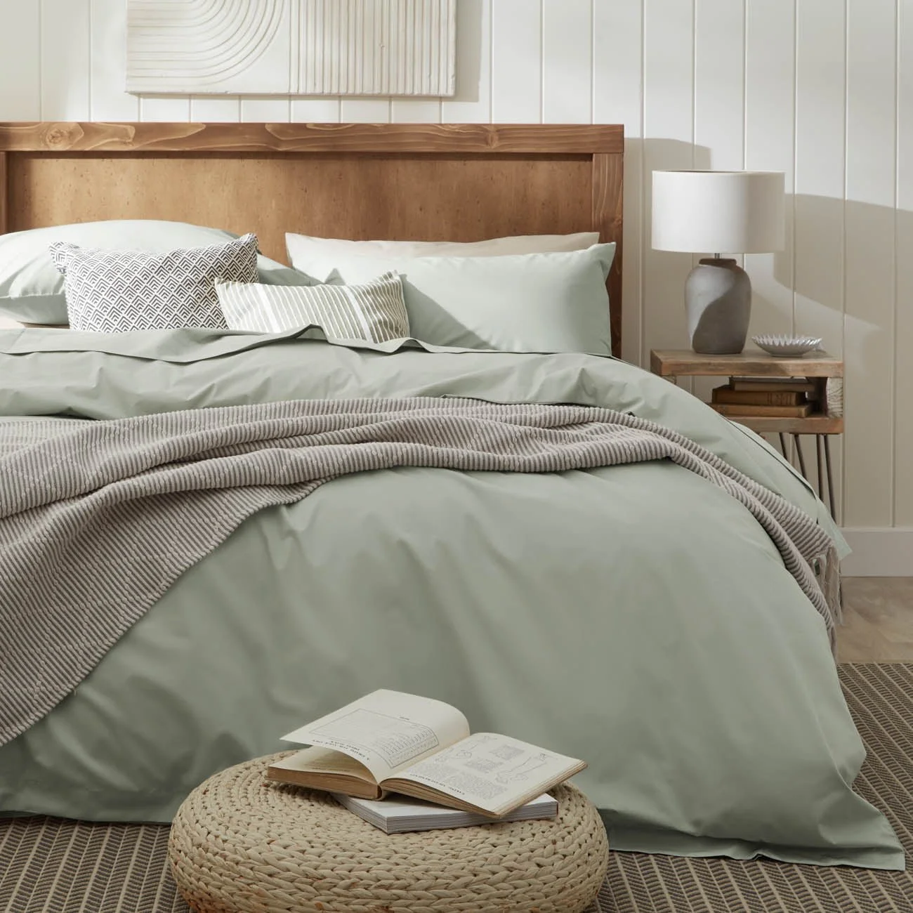 Percale_Coloured_7_Sage_Green_Front_973d17f9-c7c1-4c3b-9cd7-de1b0d79a97b.jpeg
