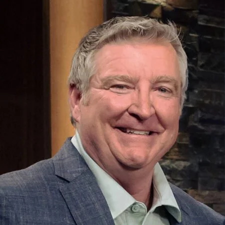 Focus on the Family Commentary....About the Show
BITE-SIZED encouragement that helps busy families thrive together! In just 90 seconds, get practical marriage and parenting help from Focus on the Family President, Jim Daly.