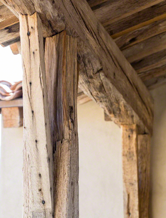ANTIQUE BEAMS &amp; RECLAIMED WOODS