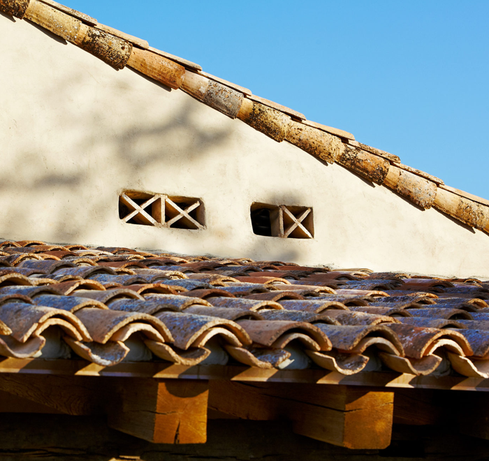 RECLAIMED ROOF TILE