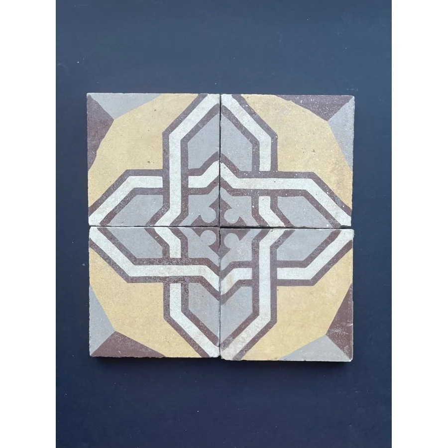 ANTIQUE DECORATIVE TILES (Copy) (Copy) (Copy)