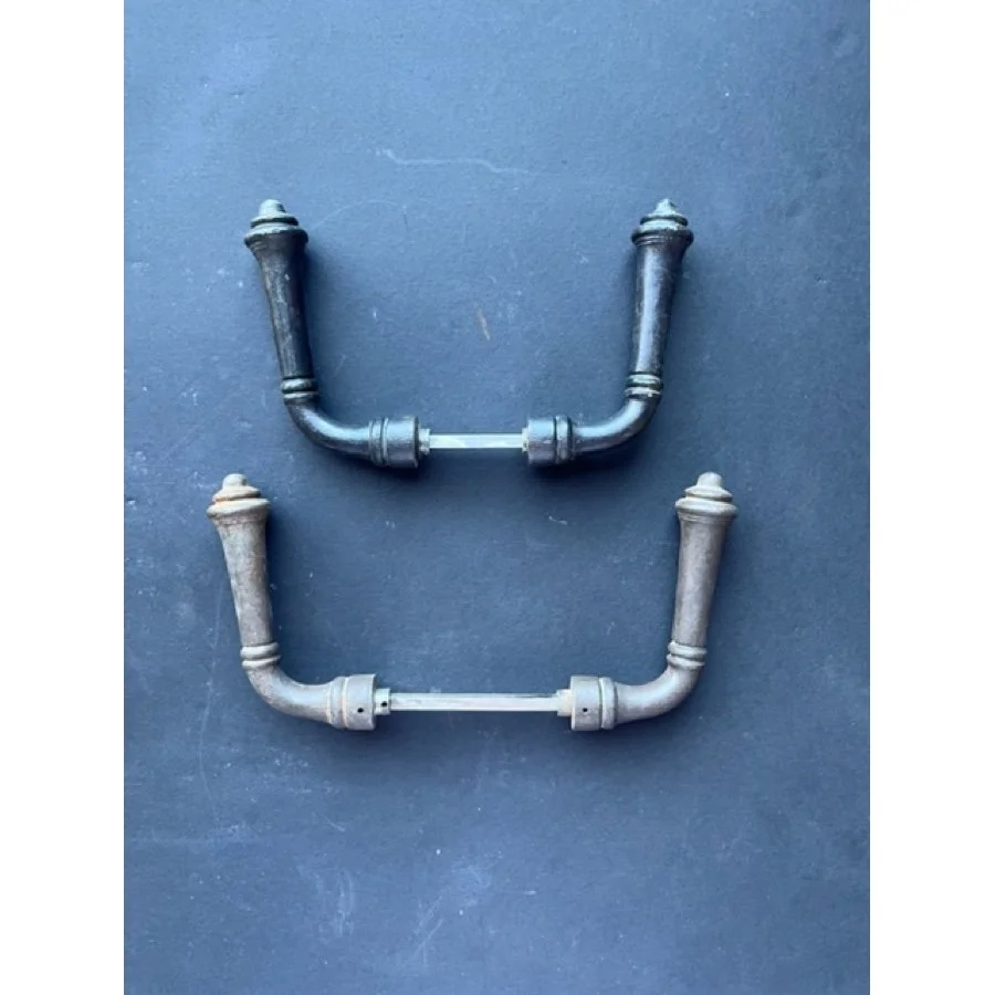 ANTIQUE DOOR HANDLES