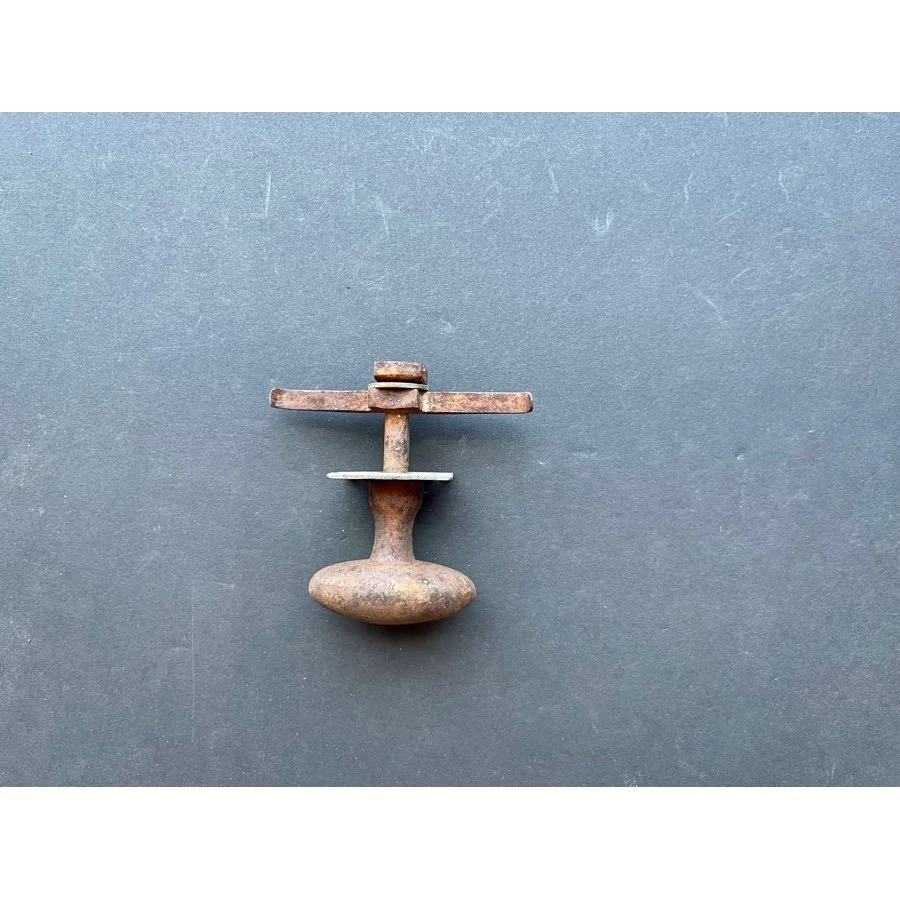 ANTIQUE DOOR PULL