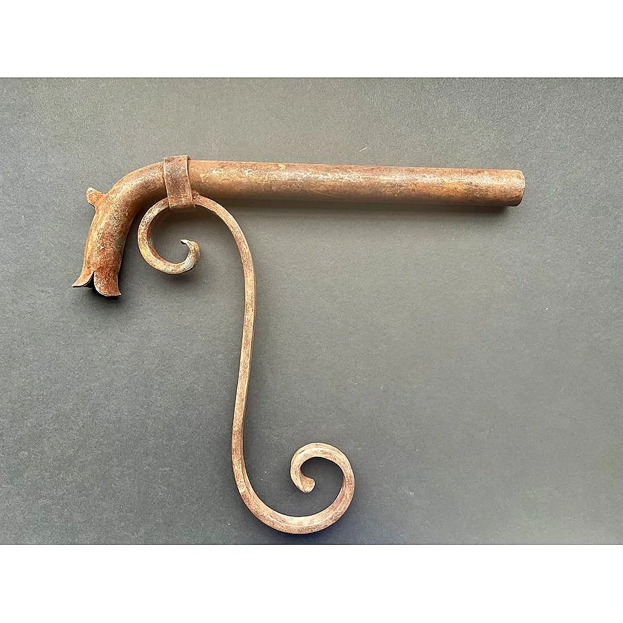 ANTIQUE IRON SPOUT