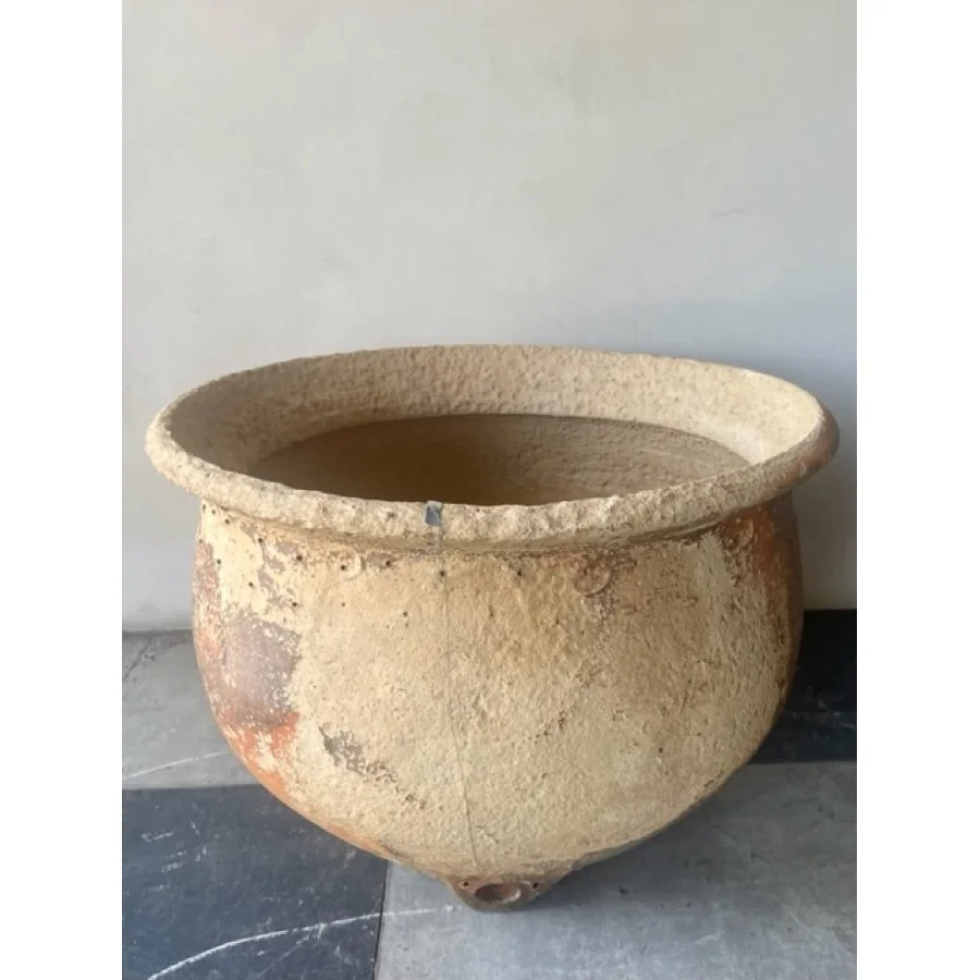 ANTIQUE TERRACOTTA POT