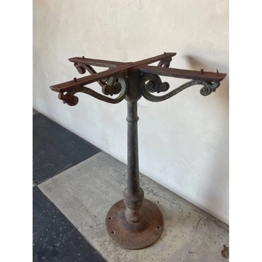 ANTIQUE IRON SCROLL BASE