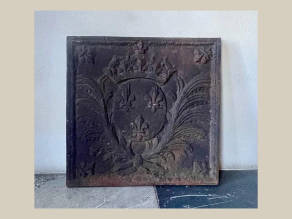18 C. Fleurs  De Lis Antique Fireback