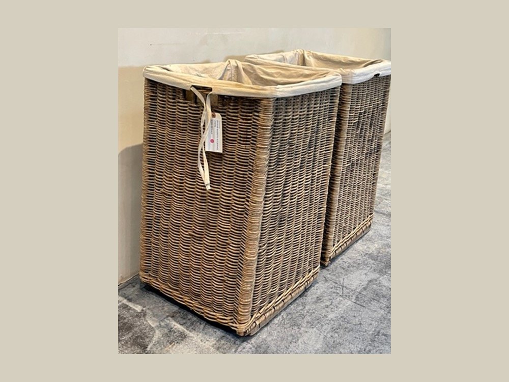 Wicker Hamper ANTQ 2.jpeg