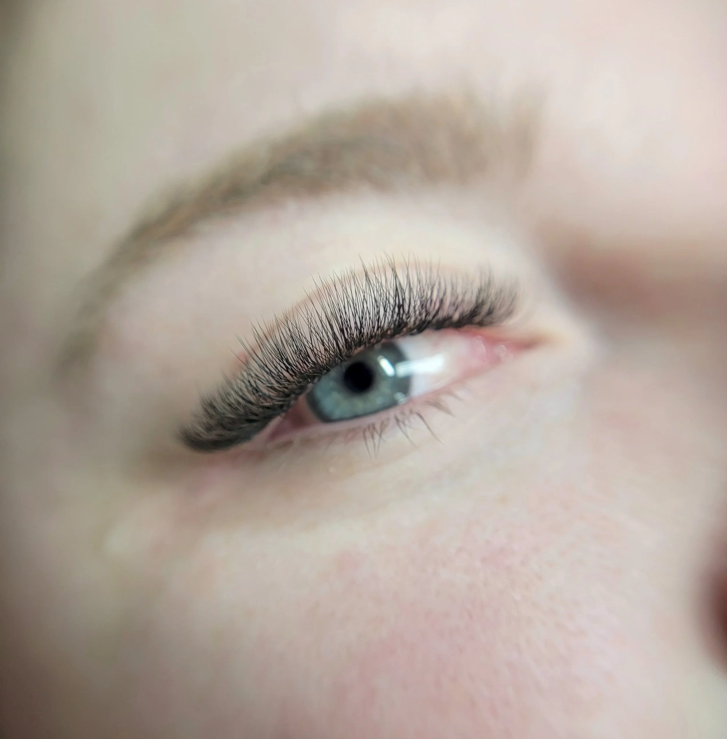 Hybrid Lash Extensions