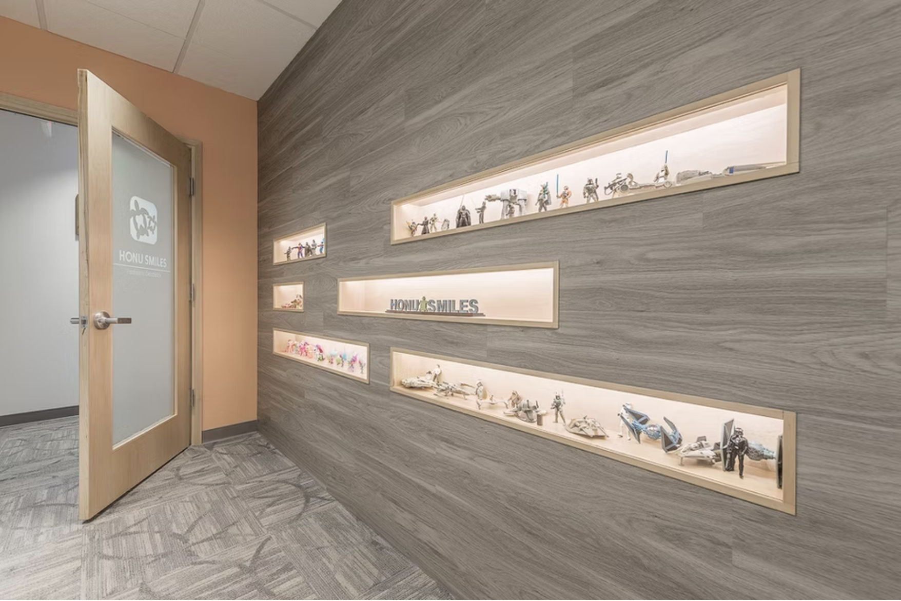 Honu Smiles Pediatric Dentistry Display Wall