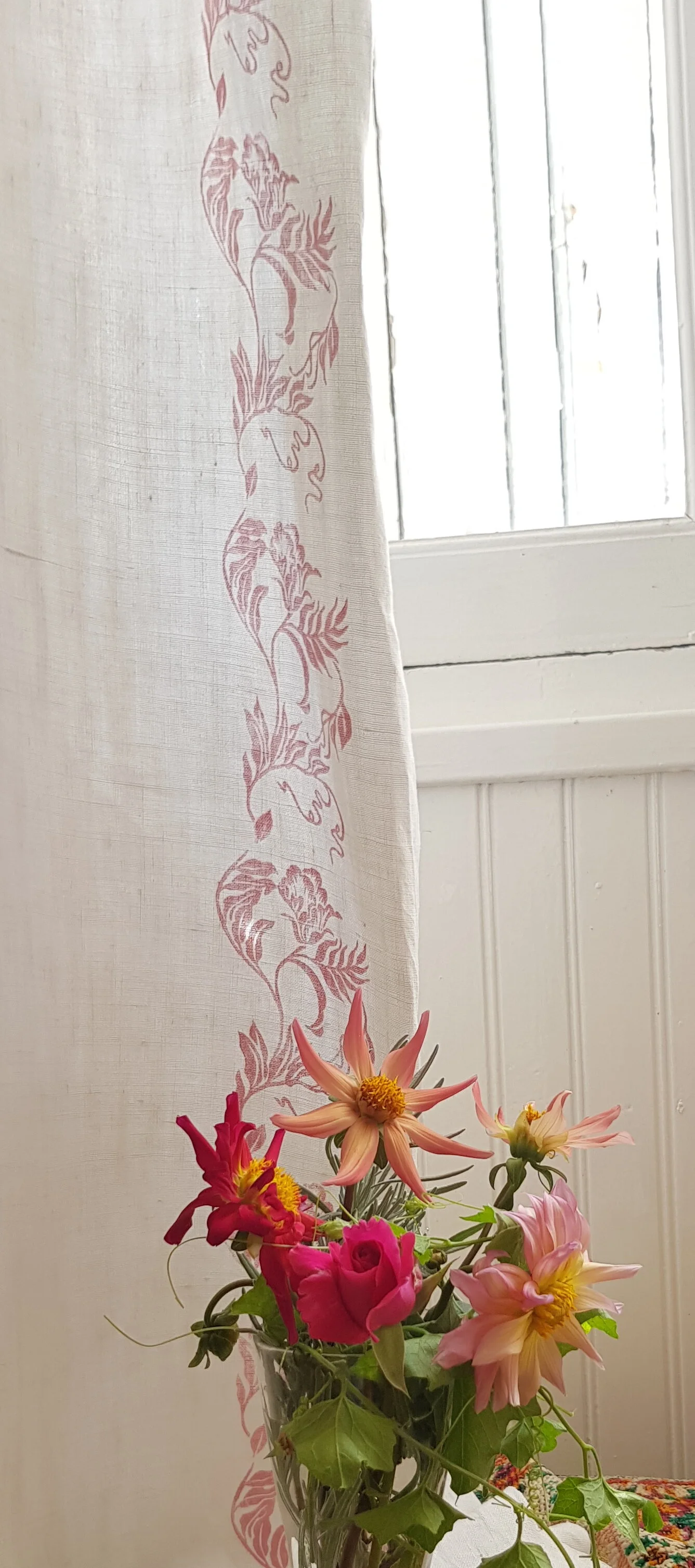 Lesigny border Pink House by Rebecca Cole copy.jpg