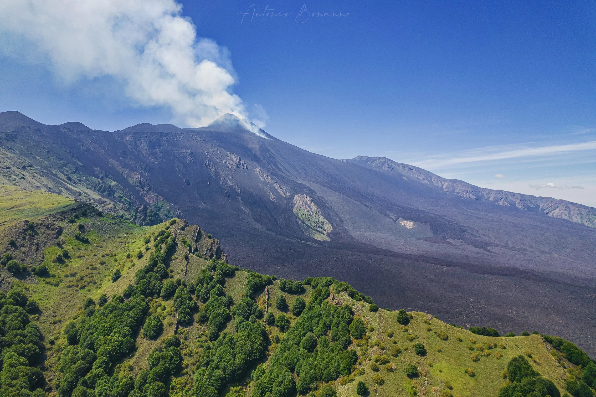 Etna - ‘A muntagna’       dove la forza della natura incontra la fotografia