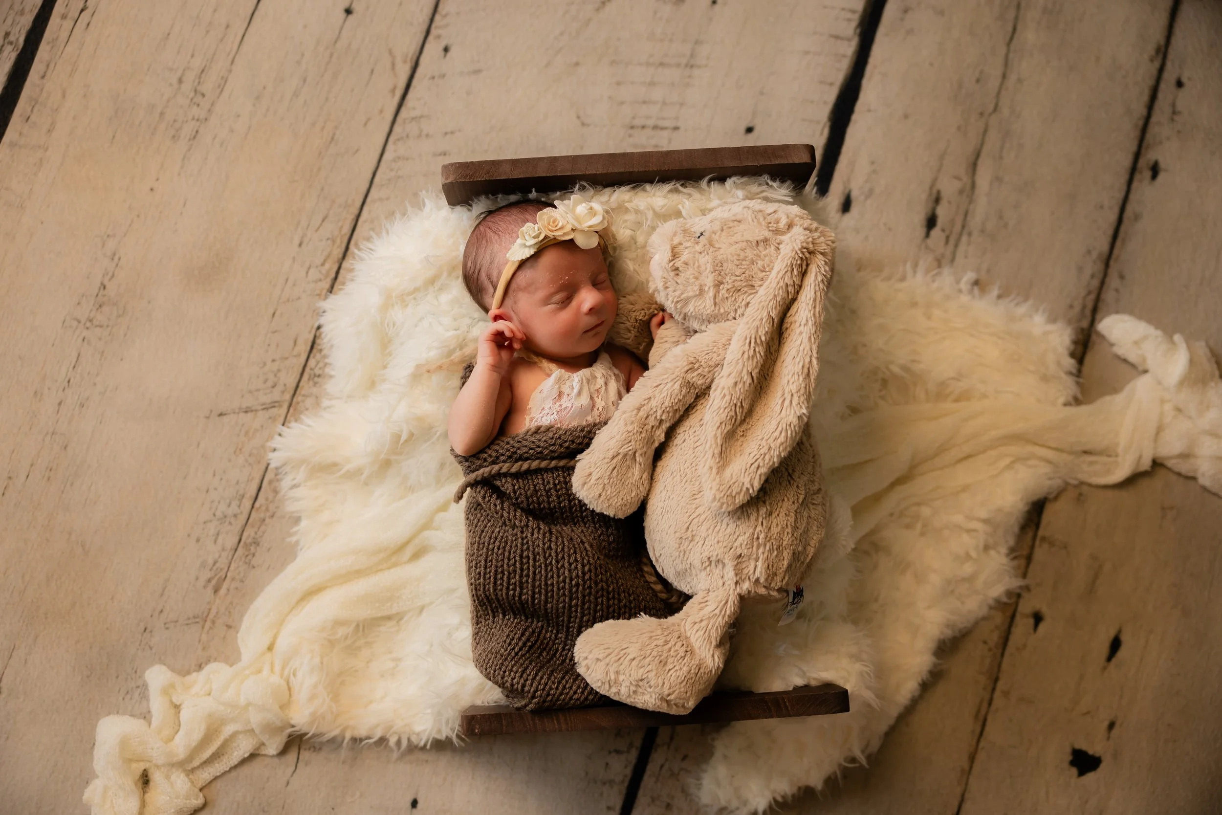 What to Expect at Your Sunroom Studio Newborn Session in Downtown Waco