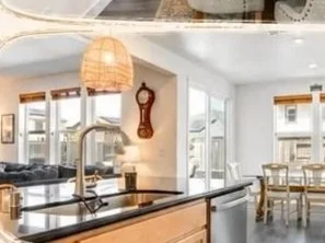 Our West Roseville Bohemian House for Women looking for structure, support and sobriety within the Palm House Way.